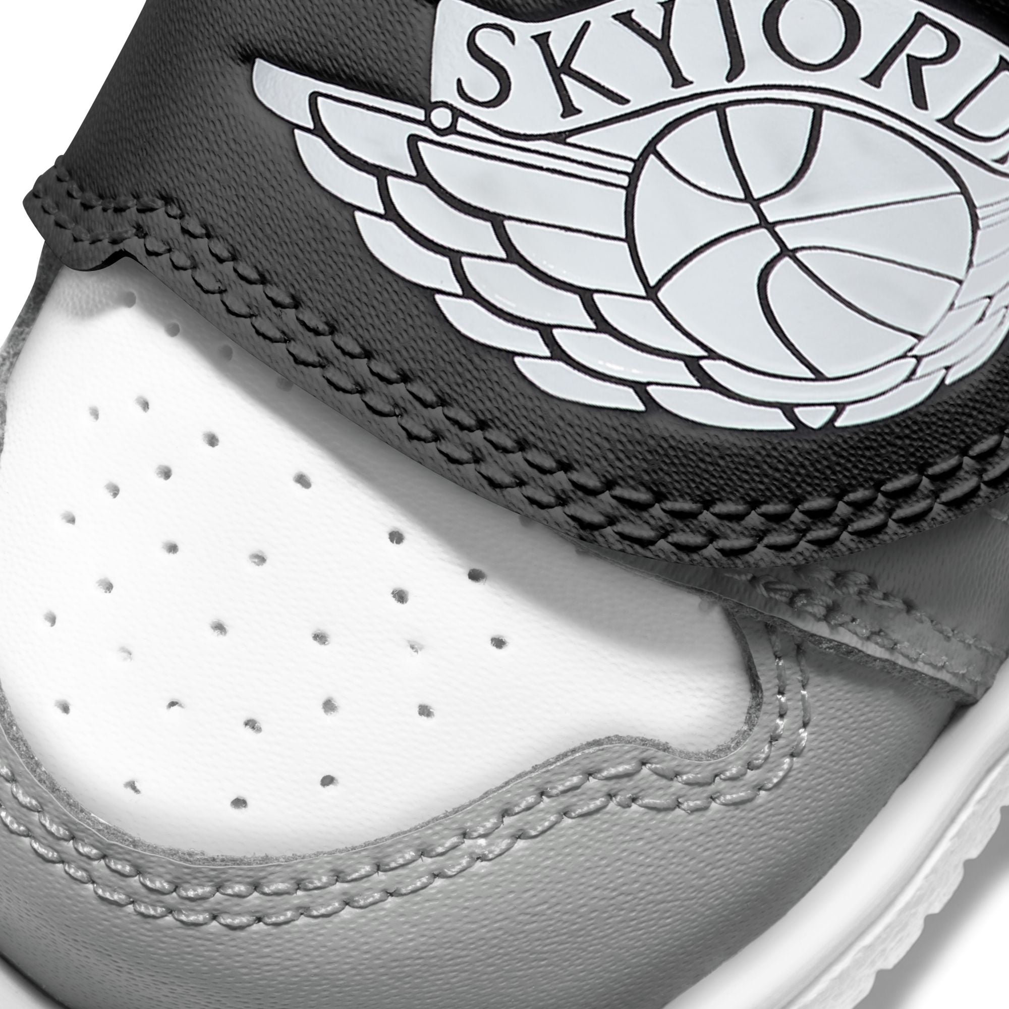SKY JORDAN 1 סניקרס
