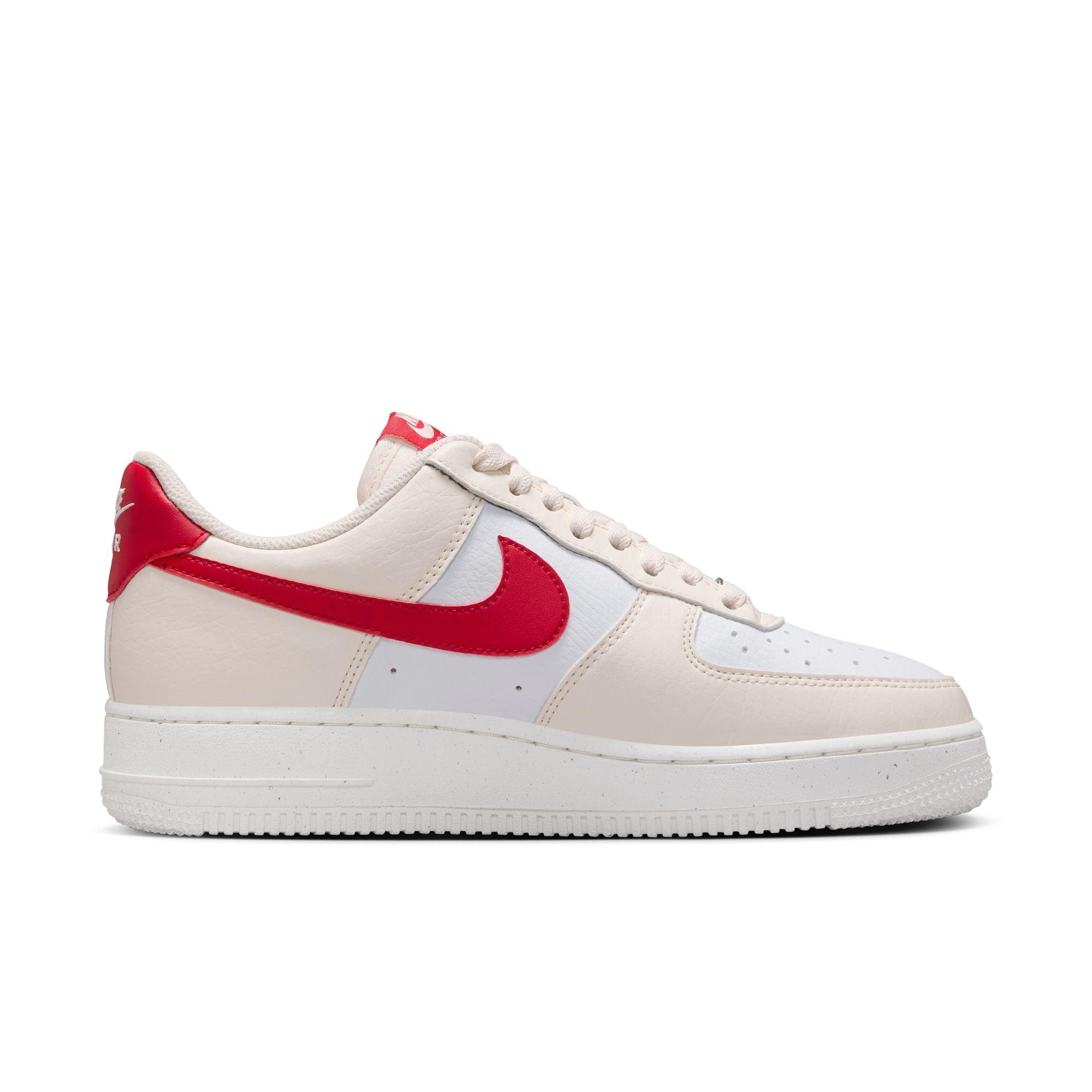 W AIR FORCE 1 07 NEXT NATURE סניקרס