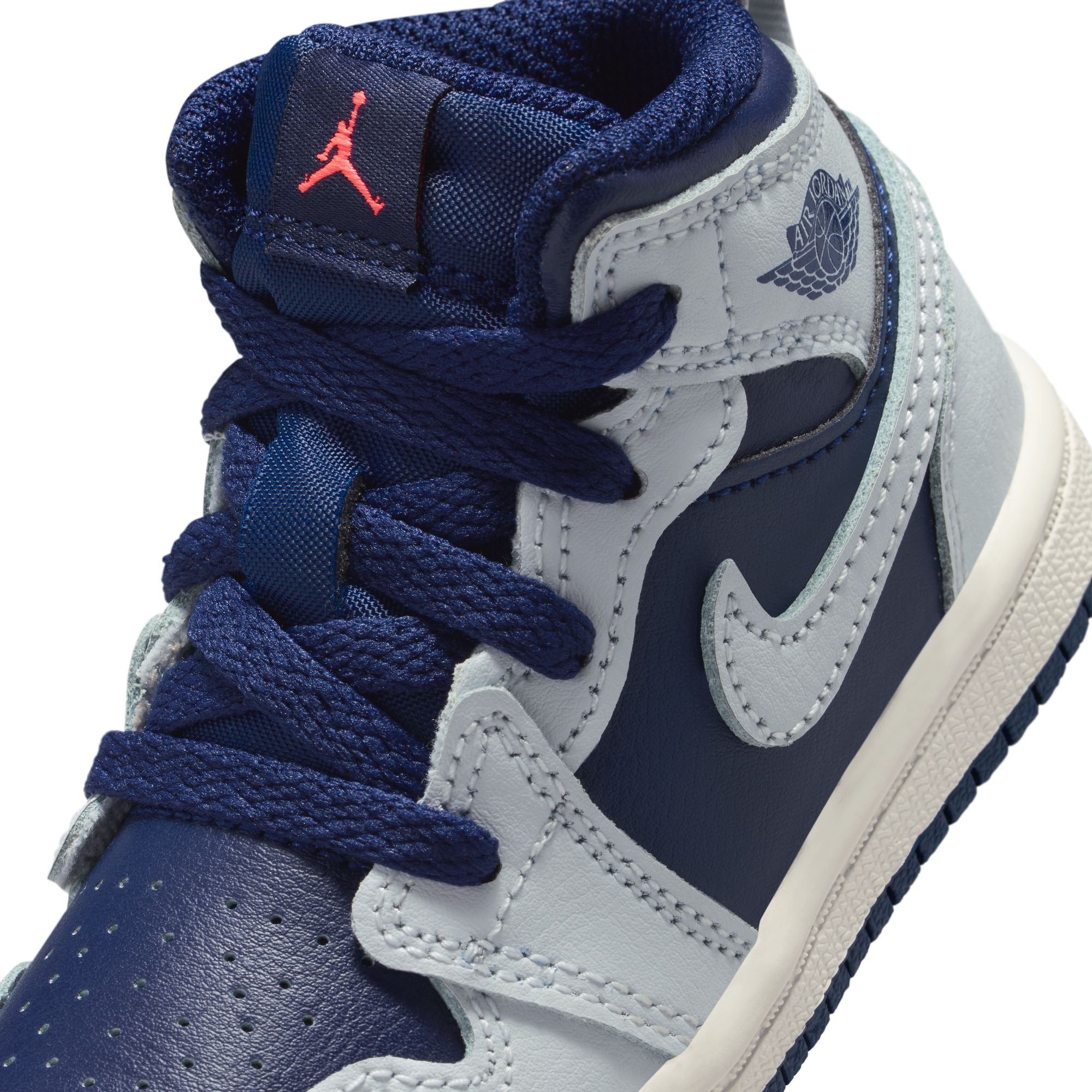 JORDAN 1 MID סניקרס