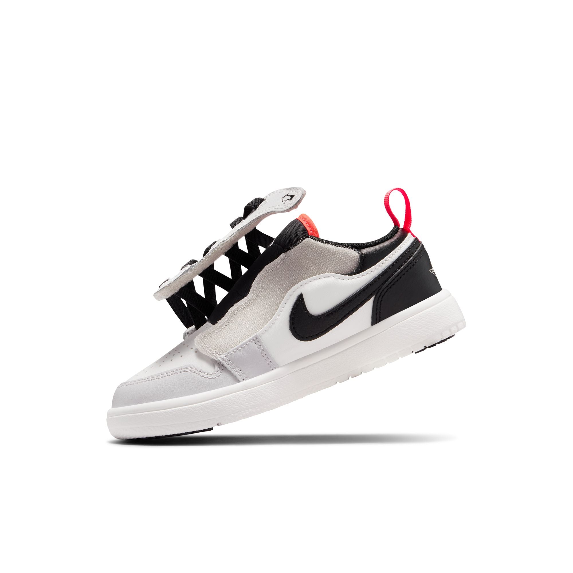 JORDAN 1 LOW ALT סניקרס