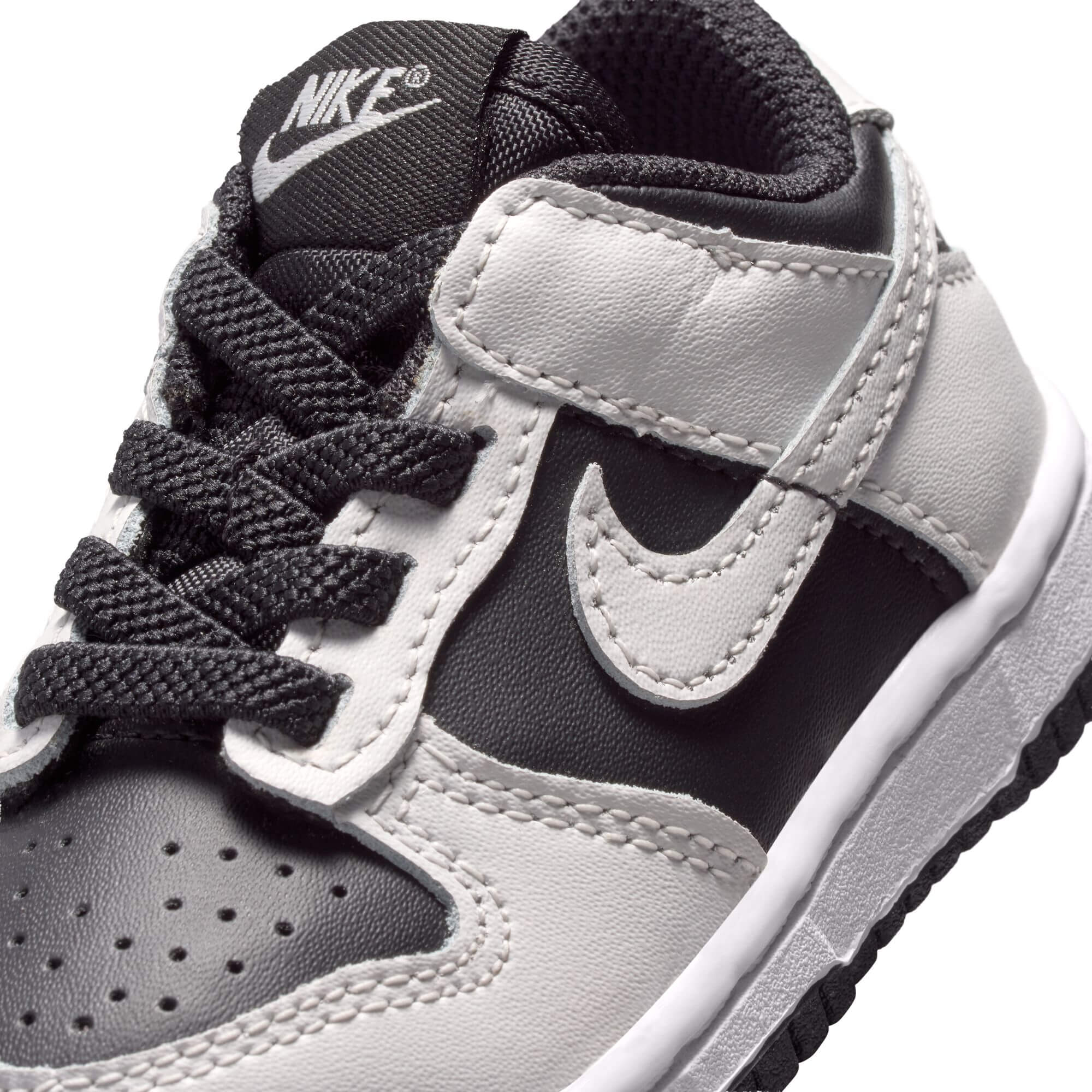 DUNK LOW סניקרס