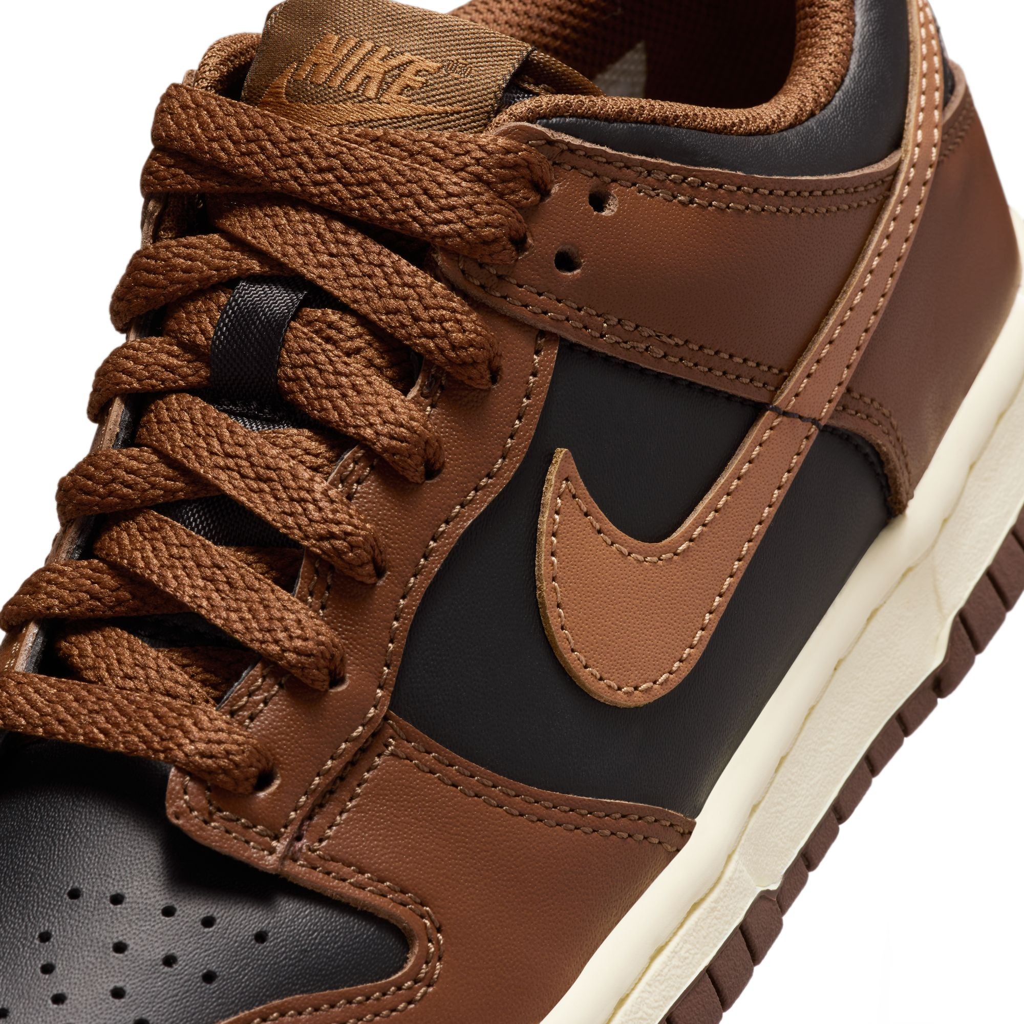 NIKE DUNK LOW סניקרס