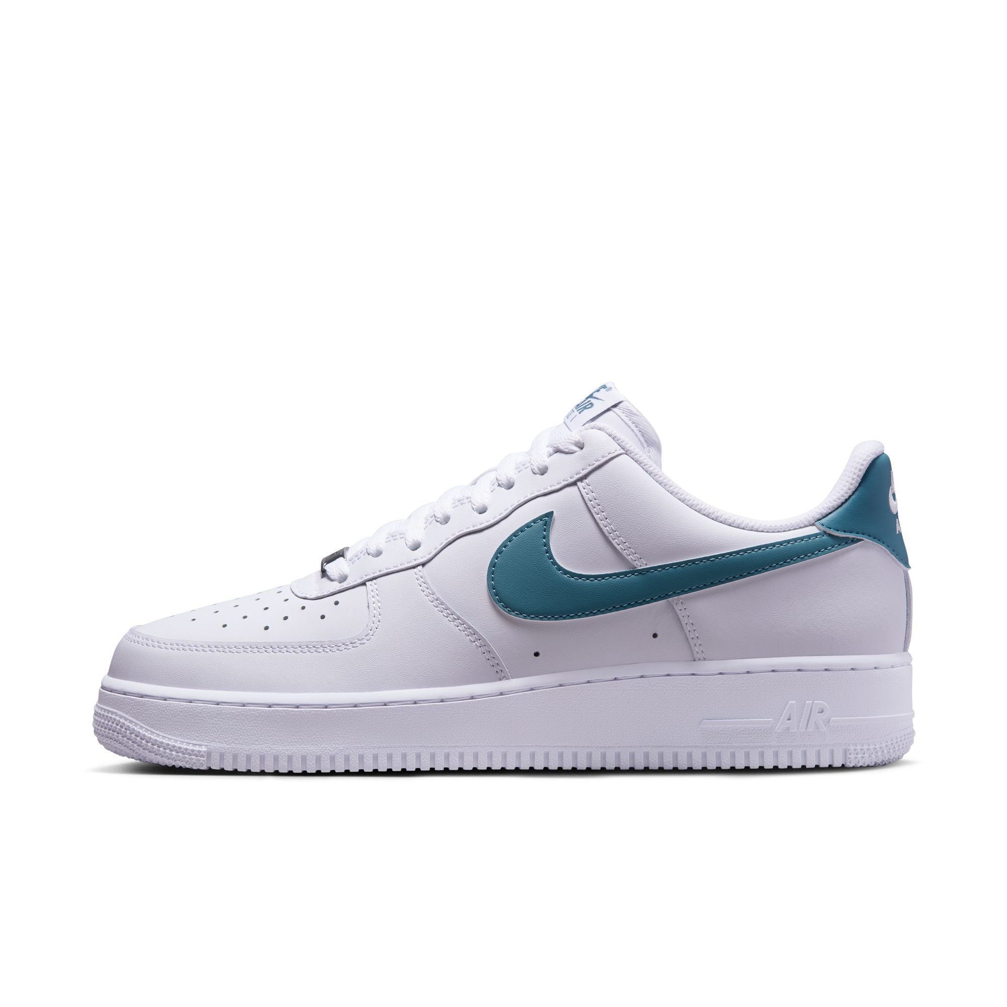 AIR FORCE 1 07 סניקרס