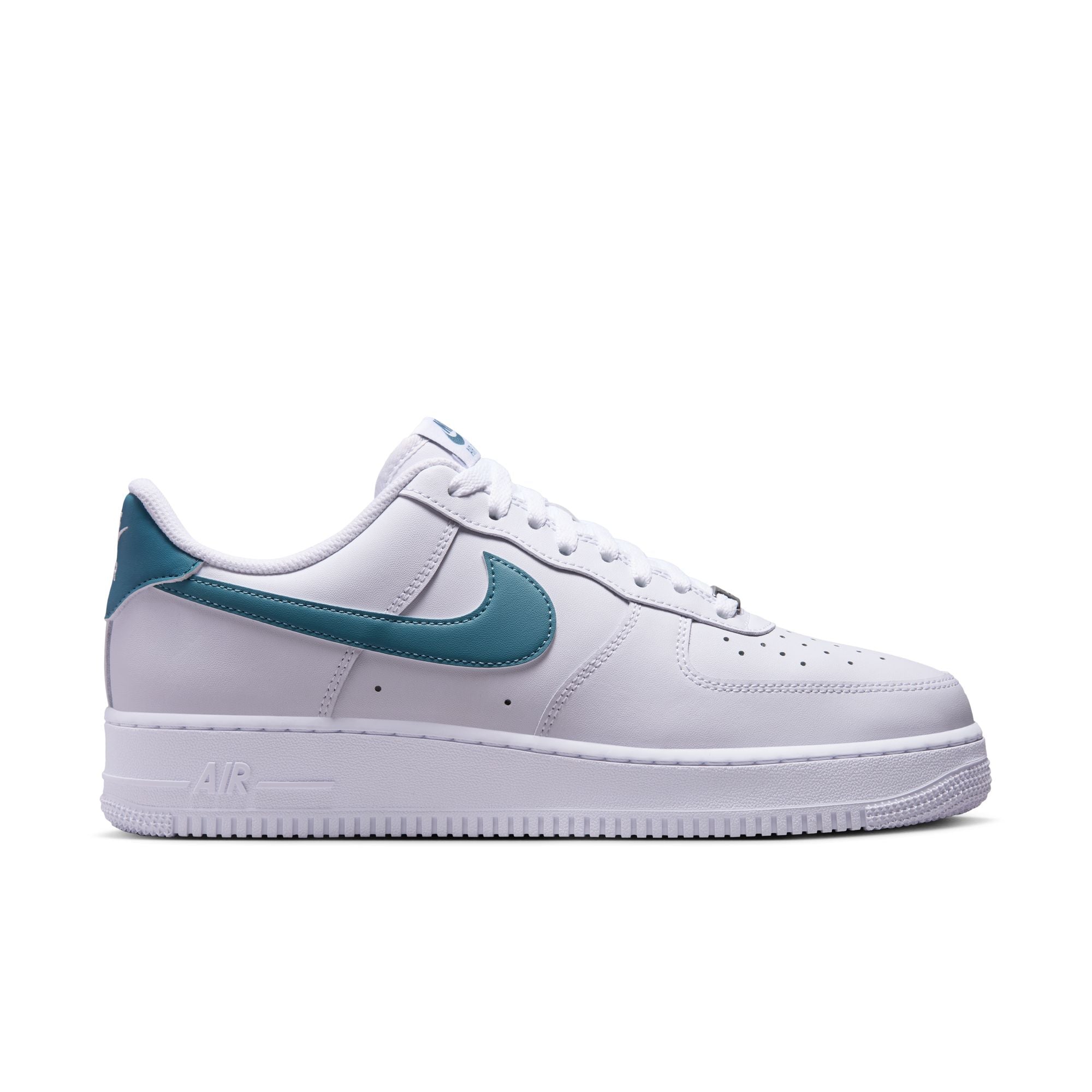 AIR FORCE 1 07 סניקרס