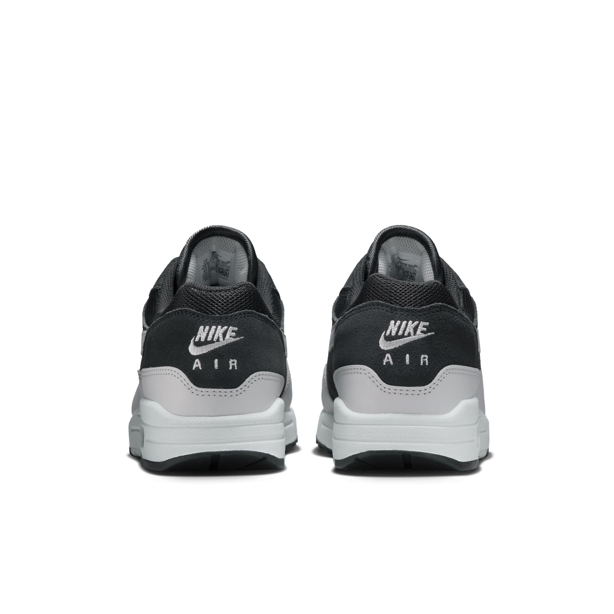 NIKE AIR MAX 1 ESS סניקרס