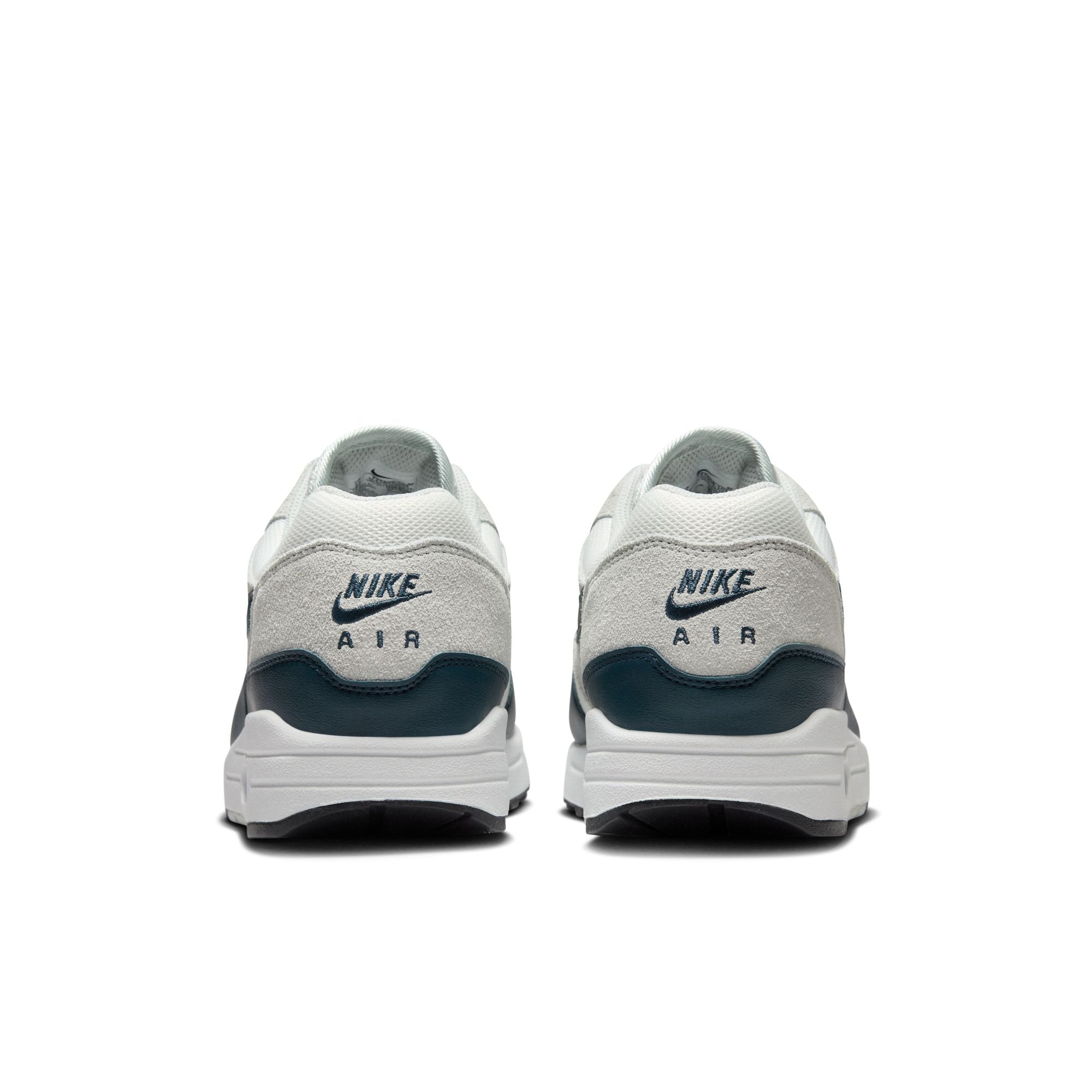 NIKE AIR MAX 1 ESS סניקרס