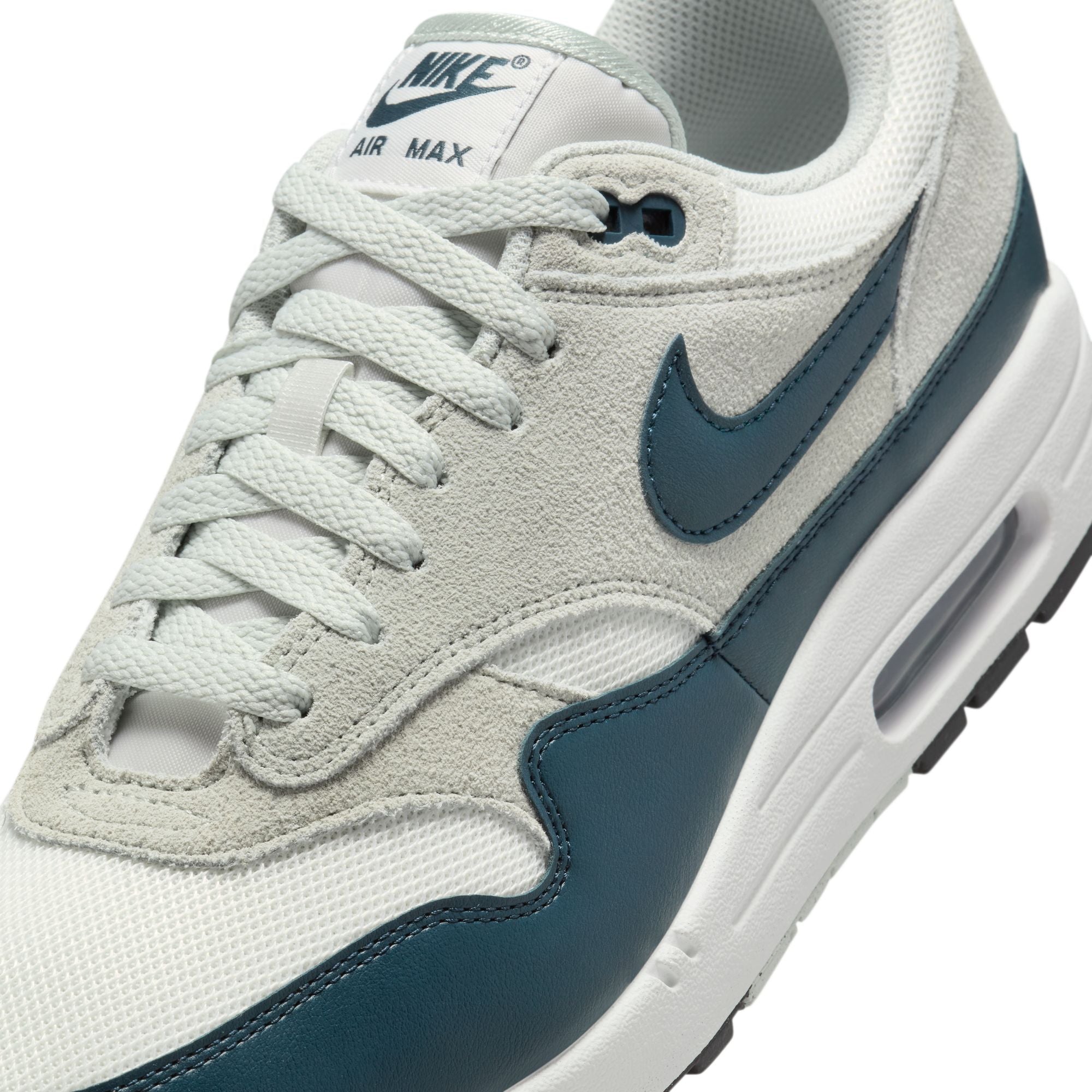 NIKE AIR MAX 1 ESS סניקרס