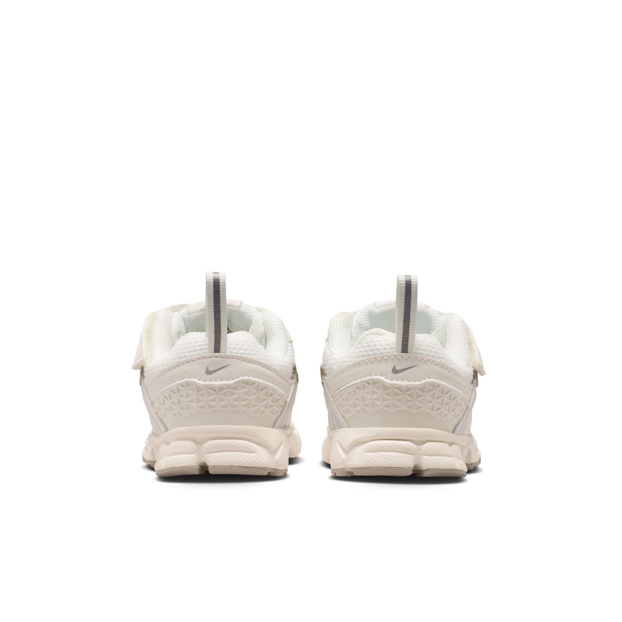 VOMERO 5 סניקרס