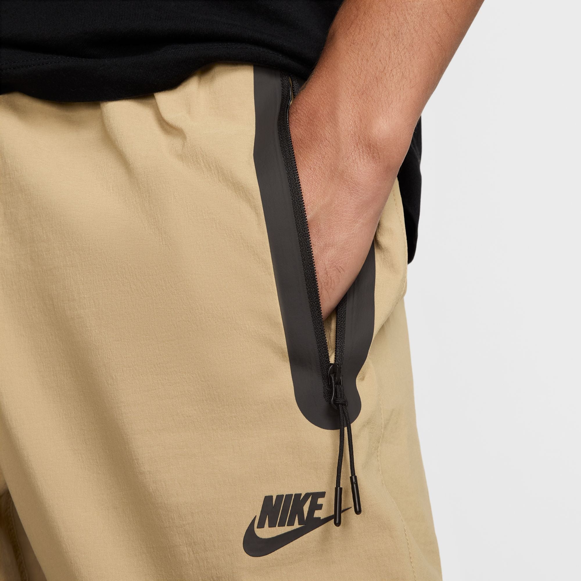 Nike Tech מכנסיים