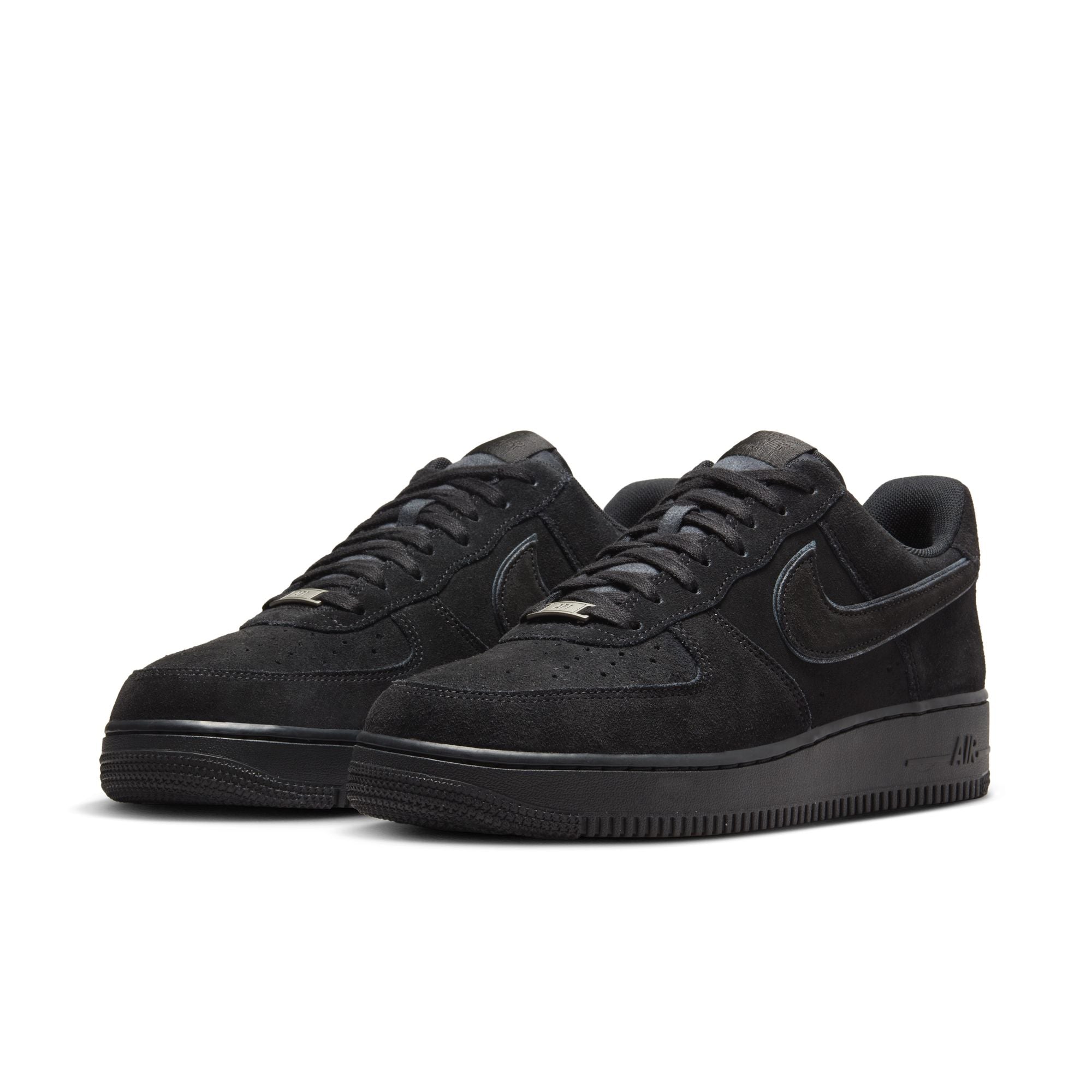 AIR FORCE 1 07 LV8 סניקרס