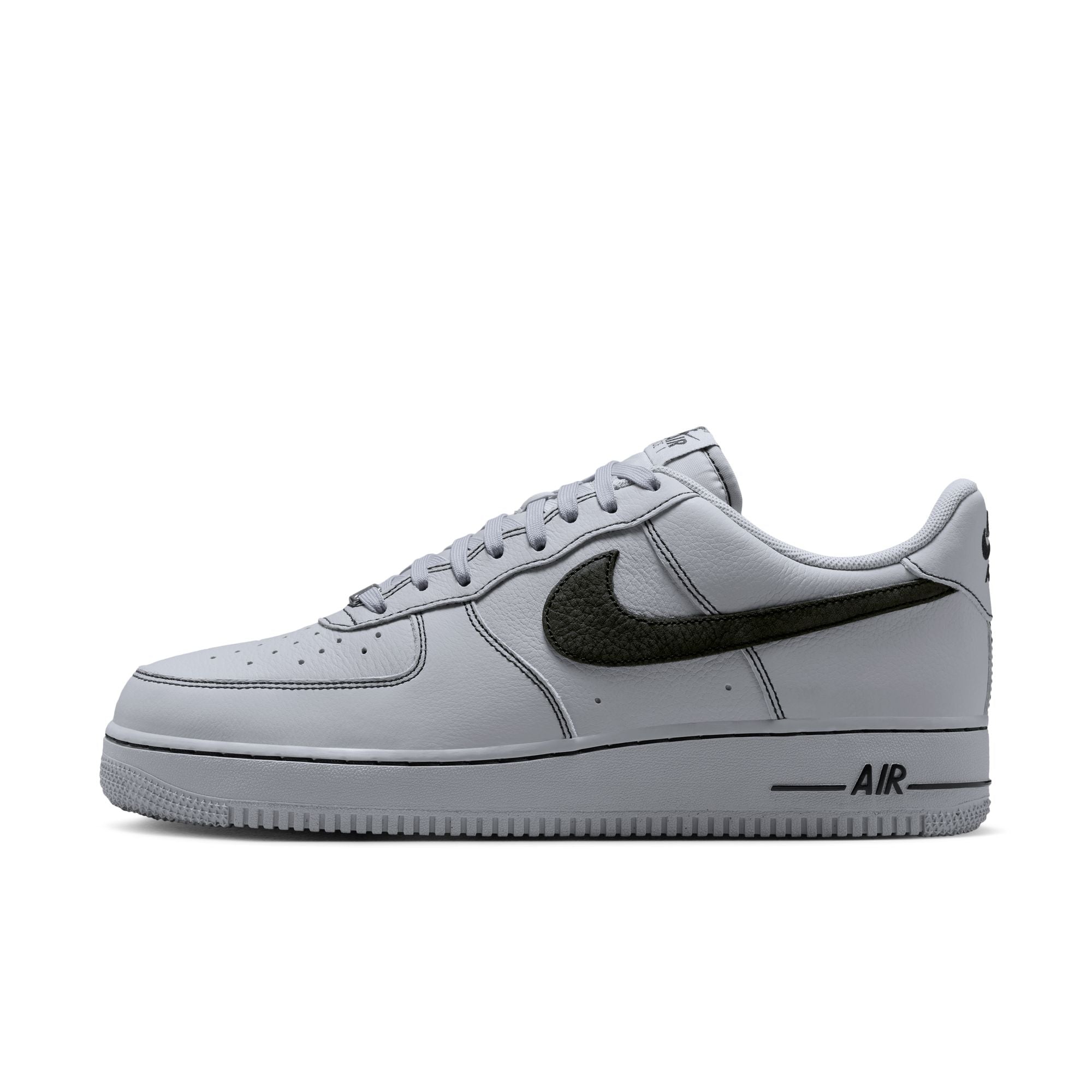 AIR FORCE 1 07 LV8 סניקרס