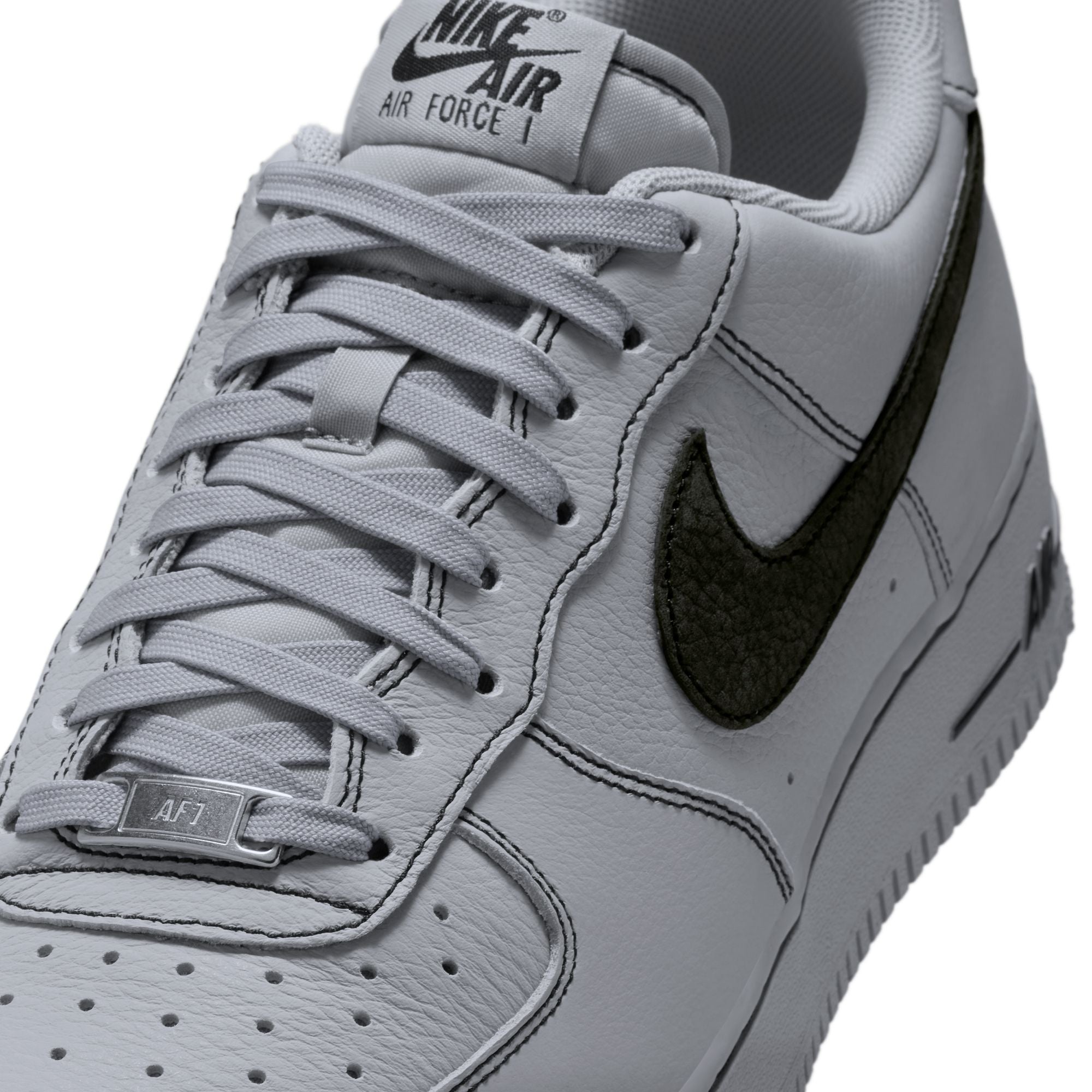 AIR FORCE 1 07 LV8 סניקרס