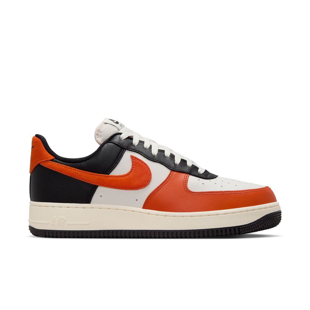 Air Force 1 '07 LV8 סניקרס