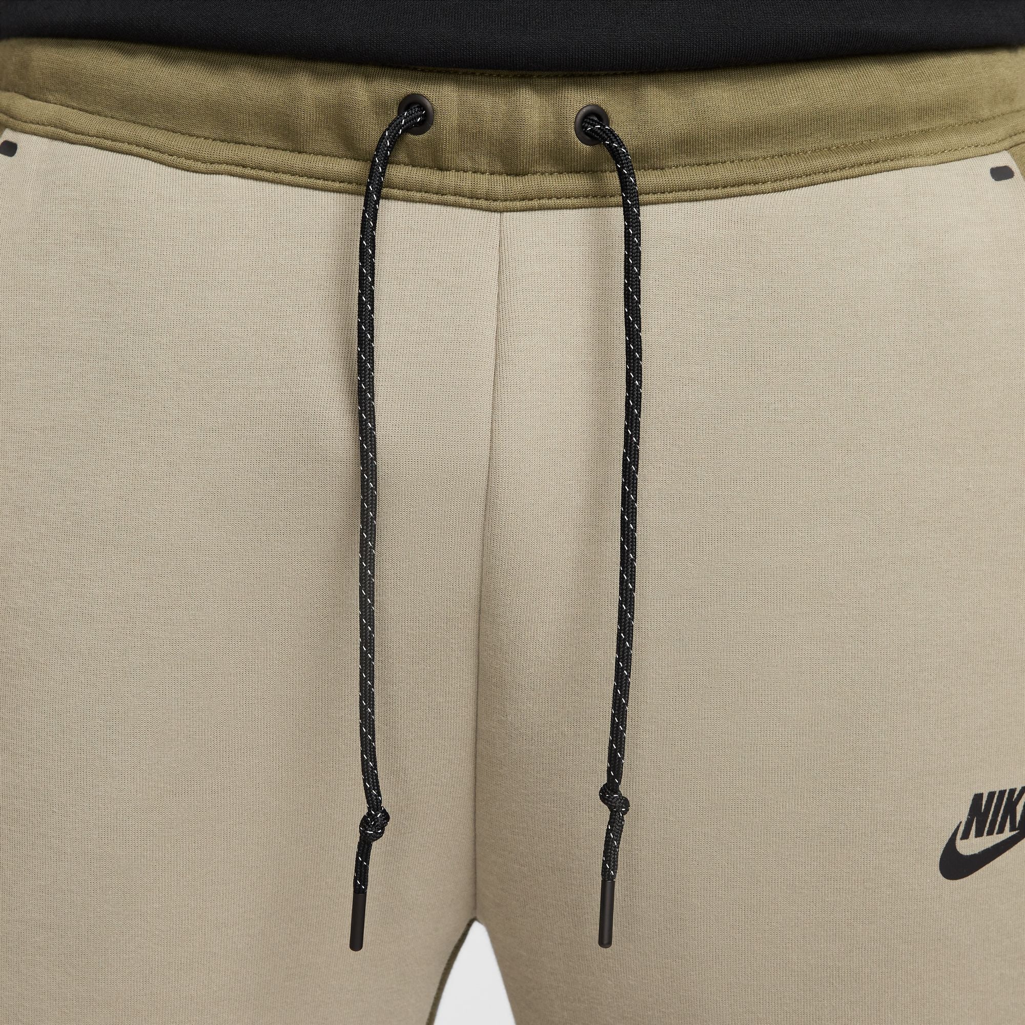NIKE TECH FLEECE מכנסיים