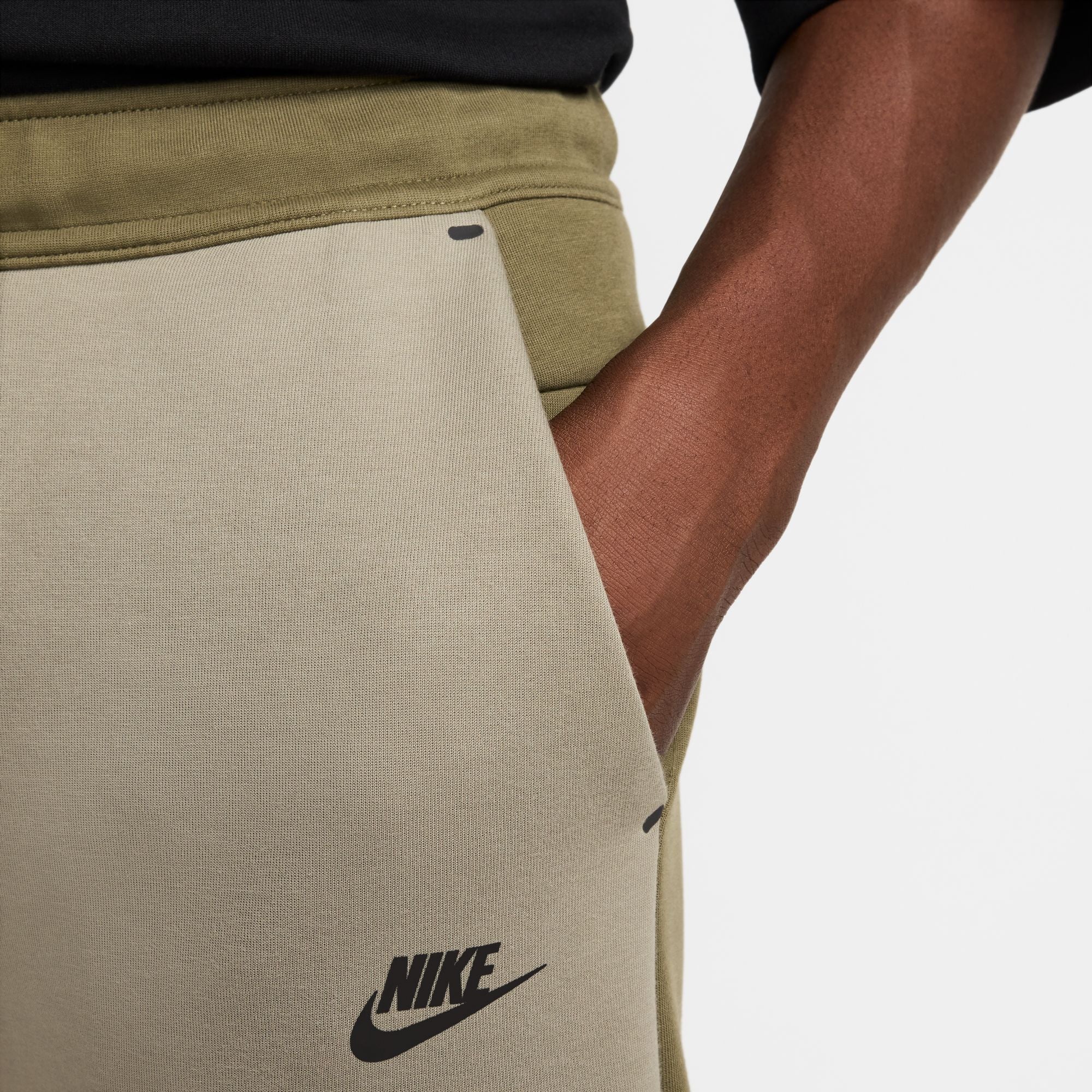 NIKE TECH FLEECE מכנסיים