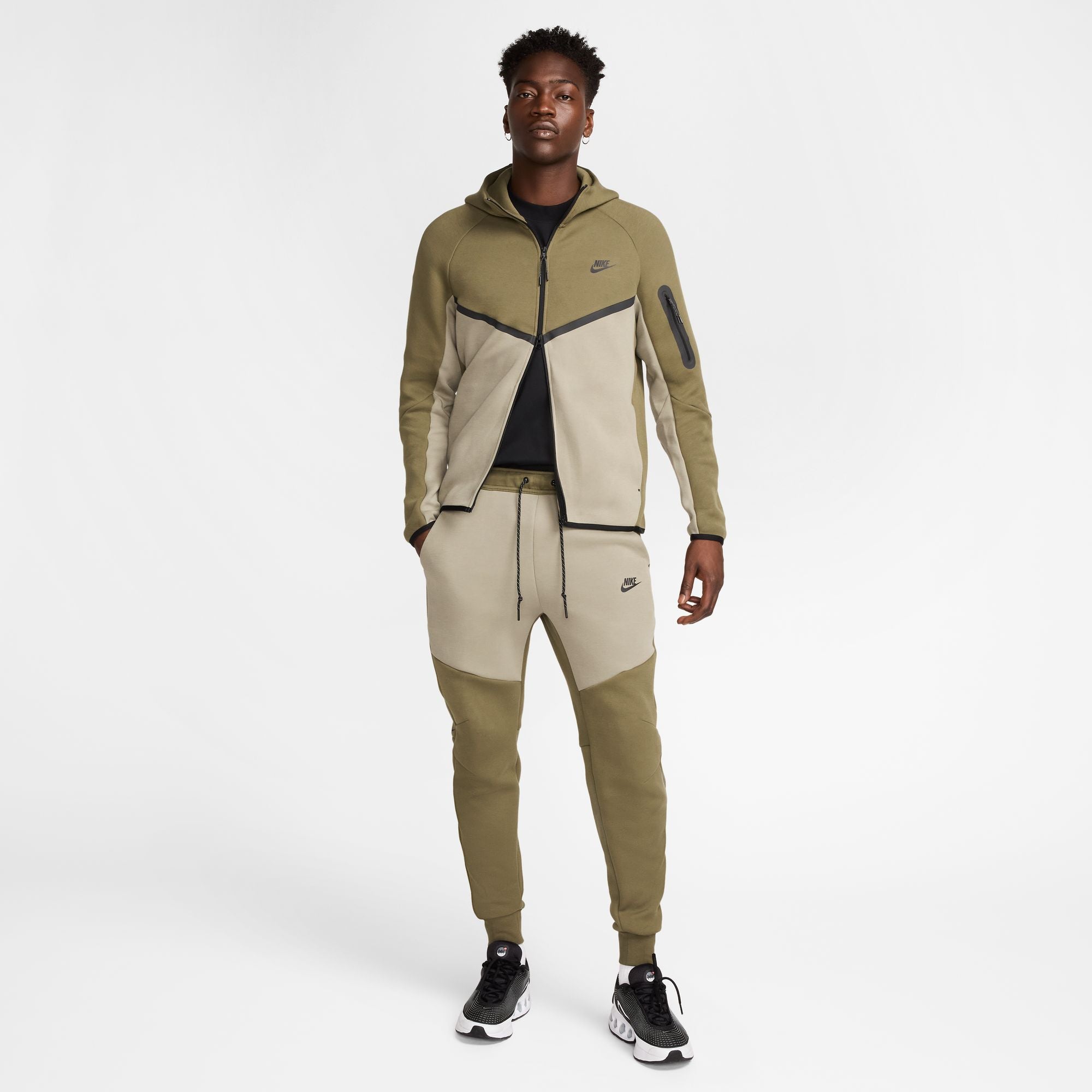 NIKE TECH FLEECE מכנסיים