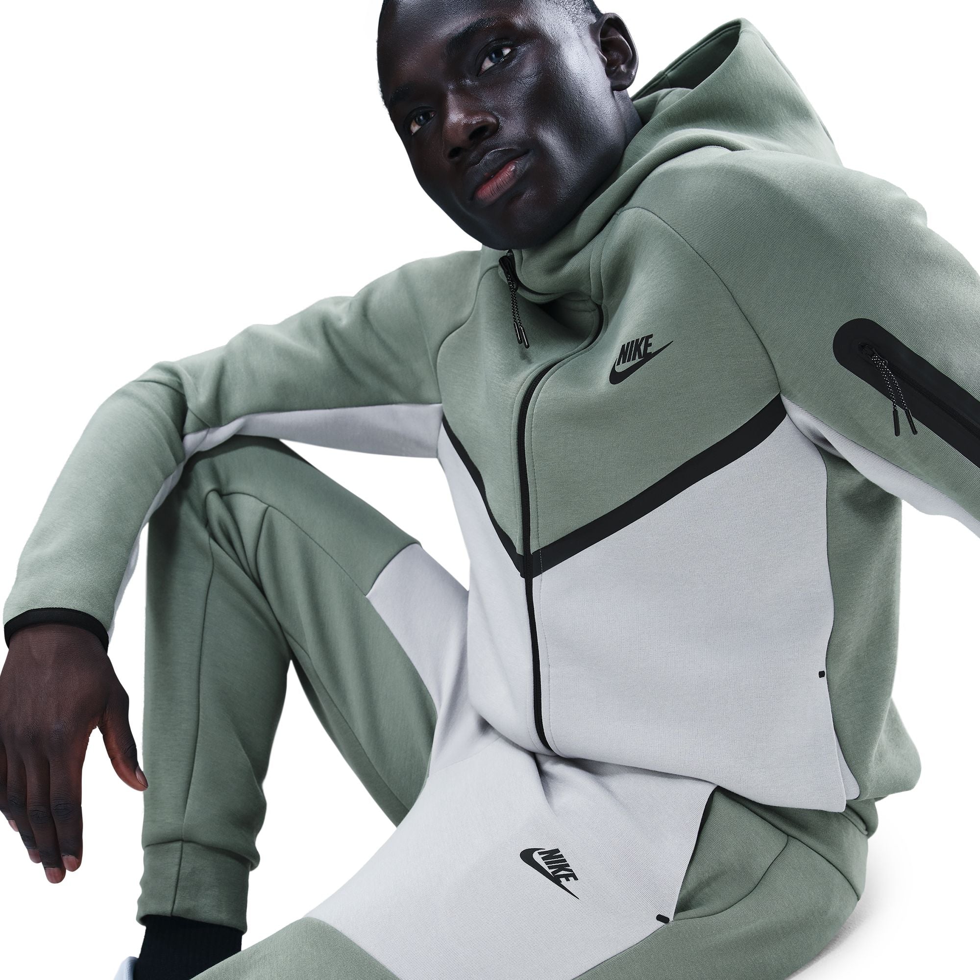 NIKE TECH FLEECE מכנסיים ארוכים