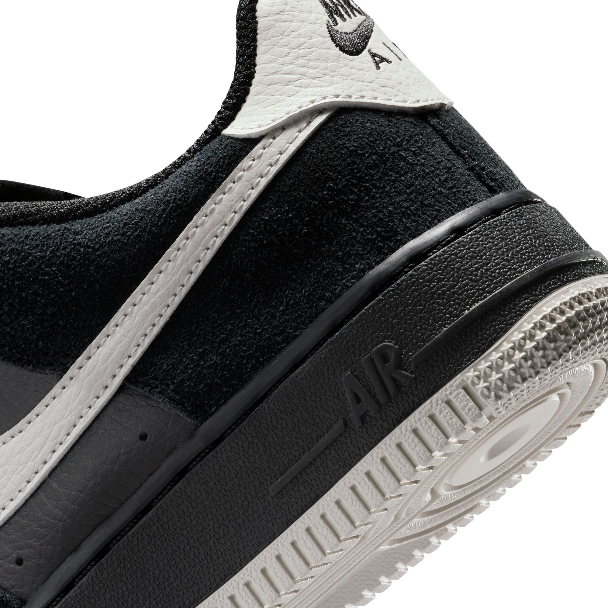 AIR FORCE 1 LV8 2 סניקרס