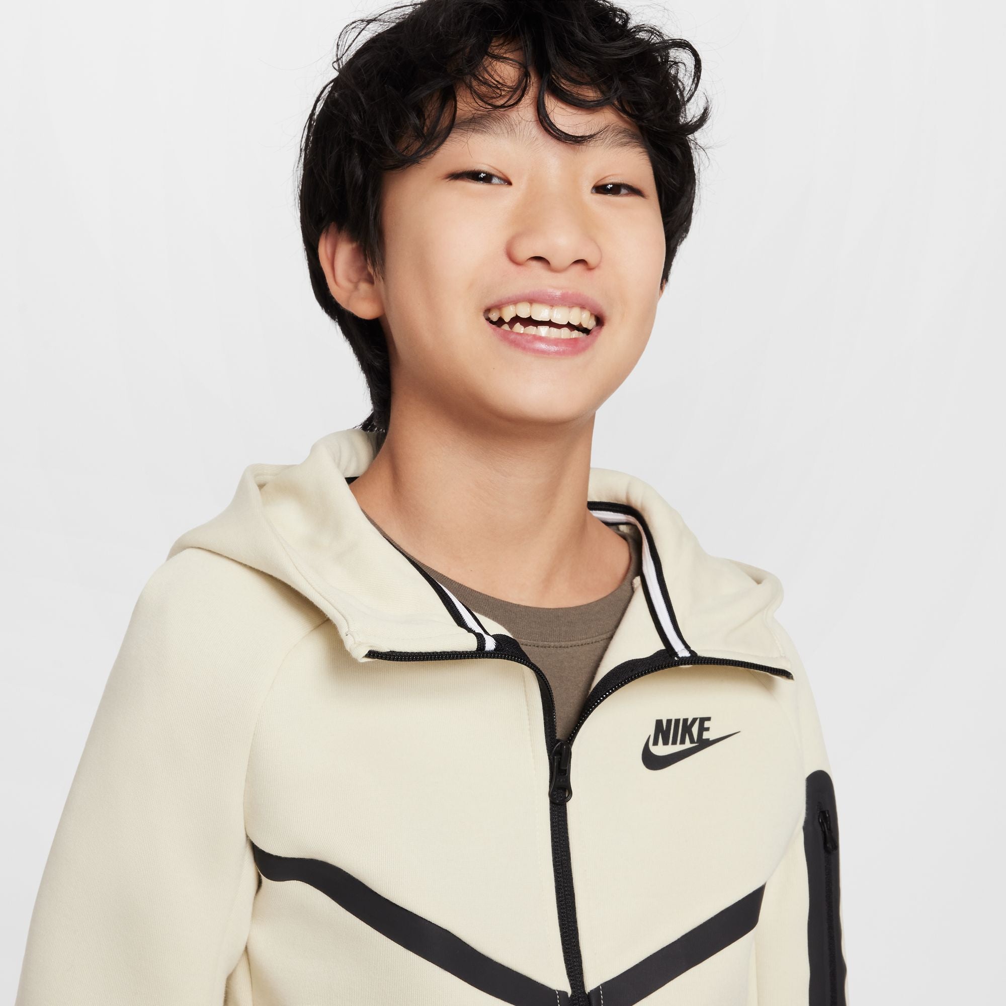 NIKE TECH FULL-ZIPPED סווטשירט