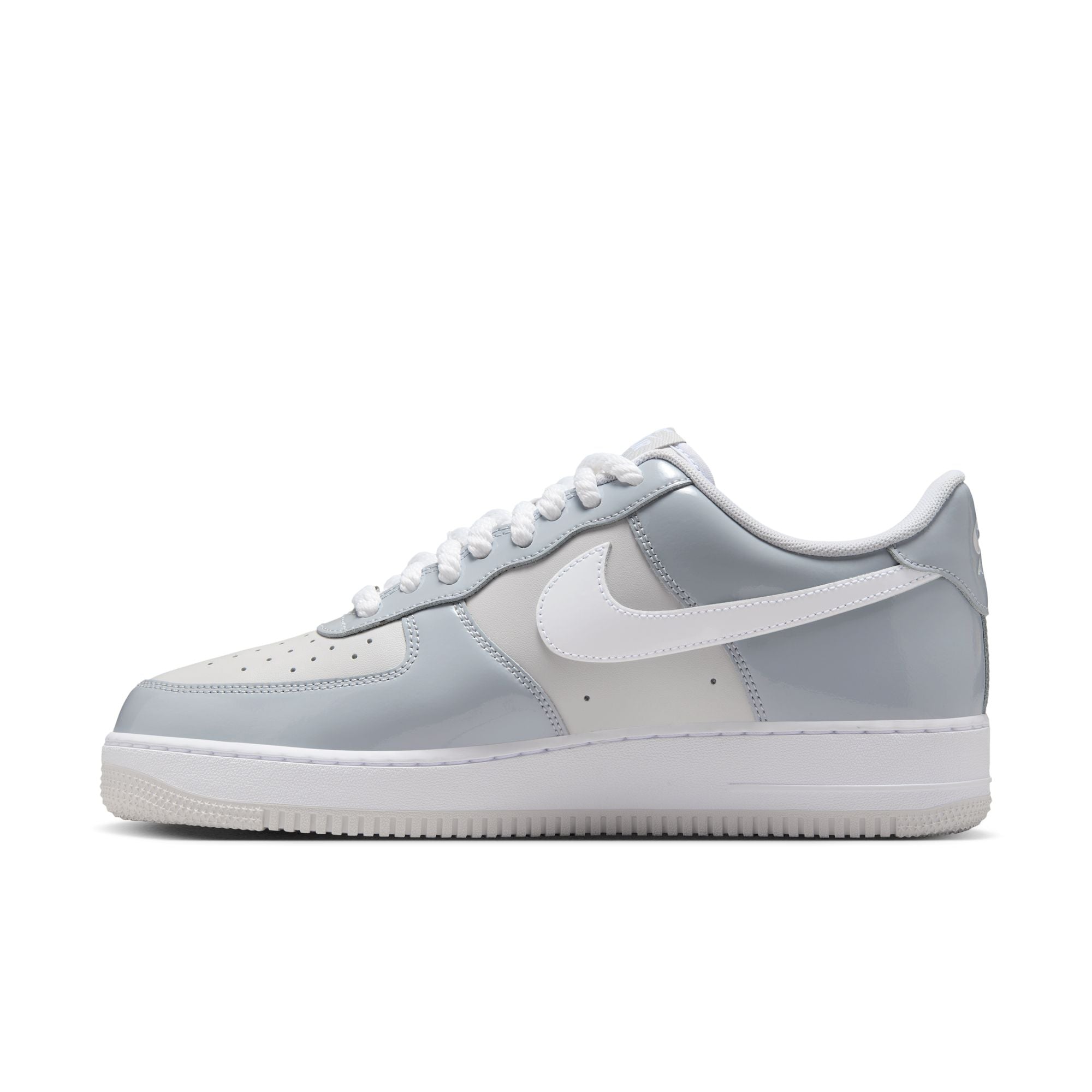 AIR FORCE 1 07 LV8 סניקרס