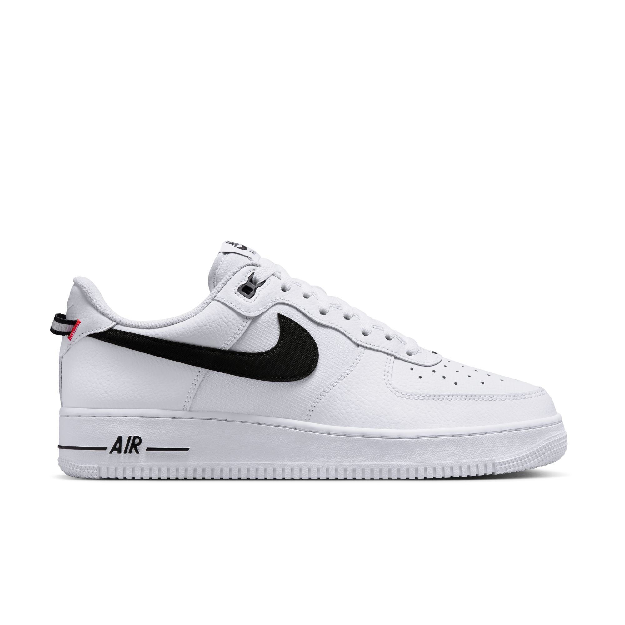 AIR FORCE 1 07 LV8 סניקרס