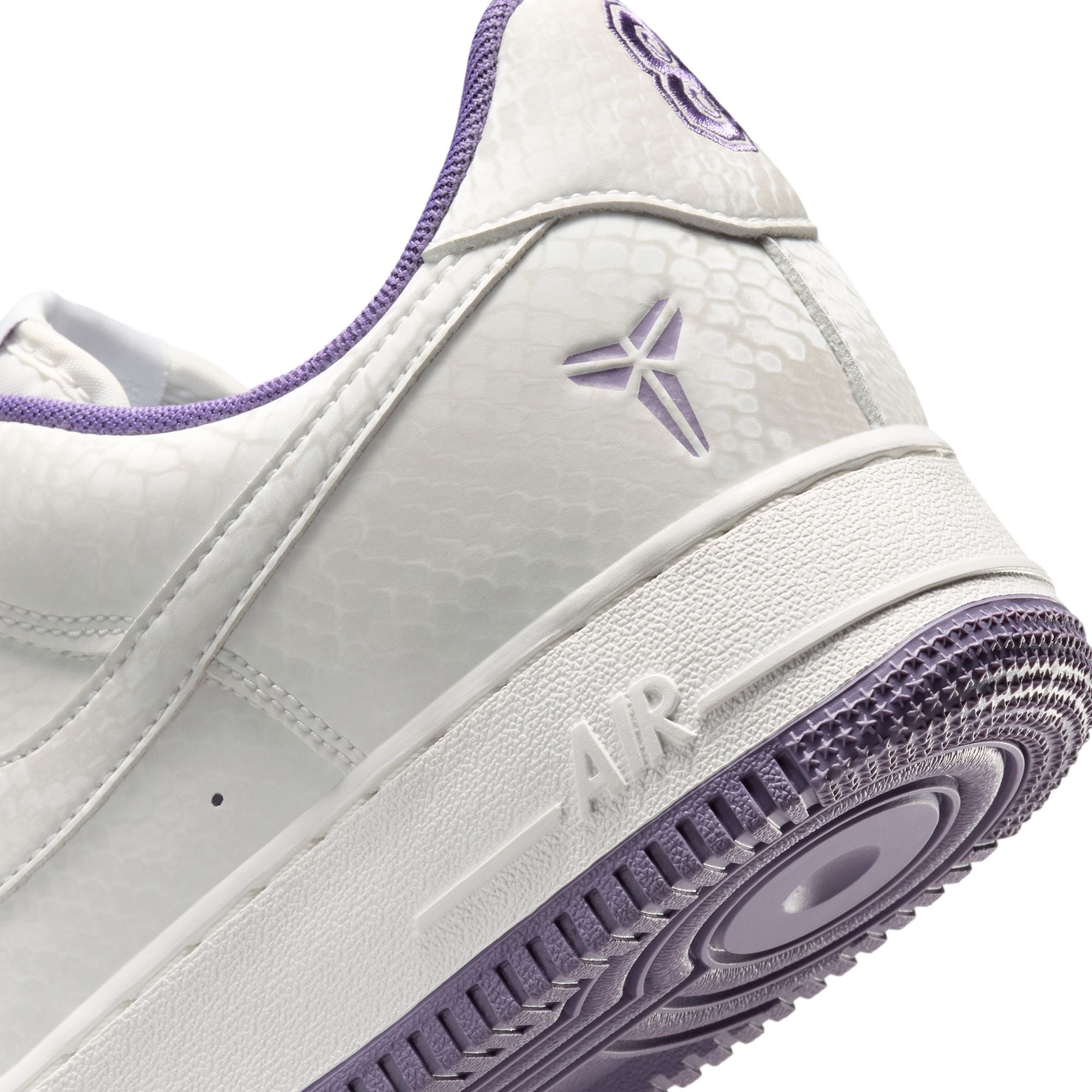 KOBE AIR FORCE 1 LOW סניקרס