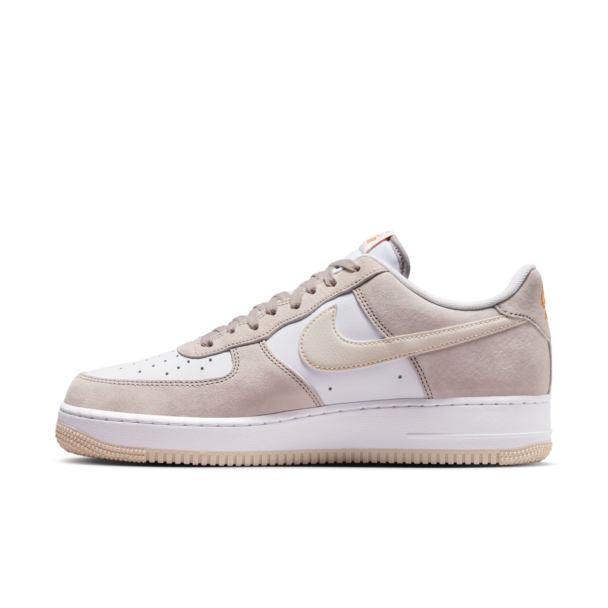 NIKE AIR FORCE 1 07 סניקרס