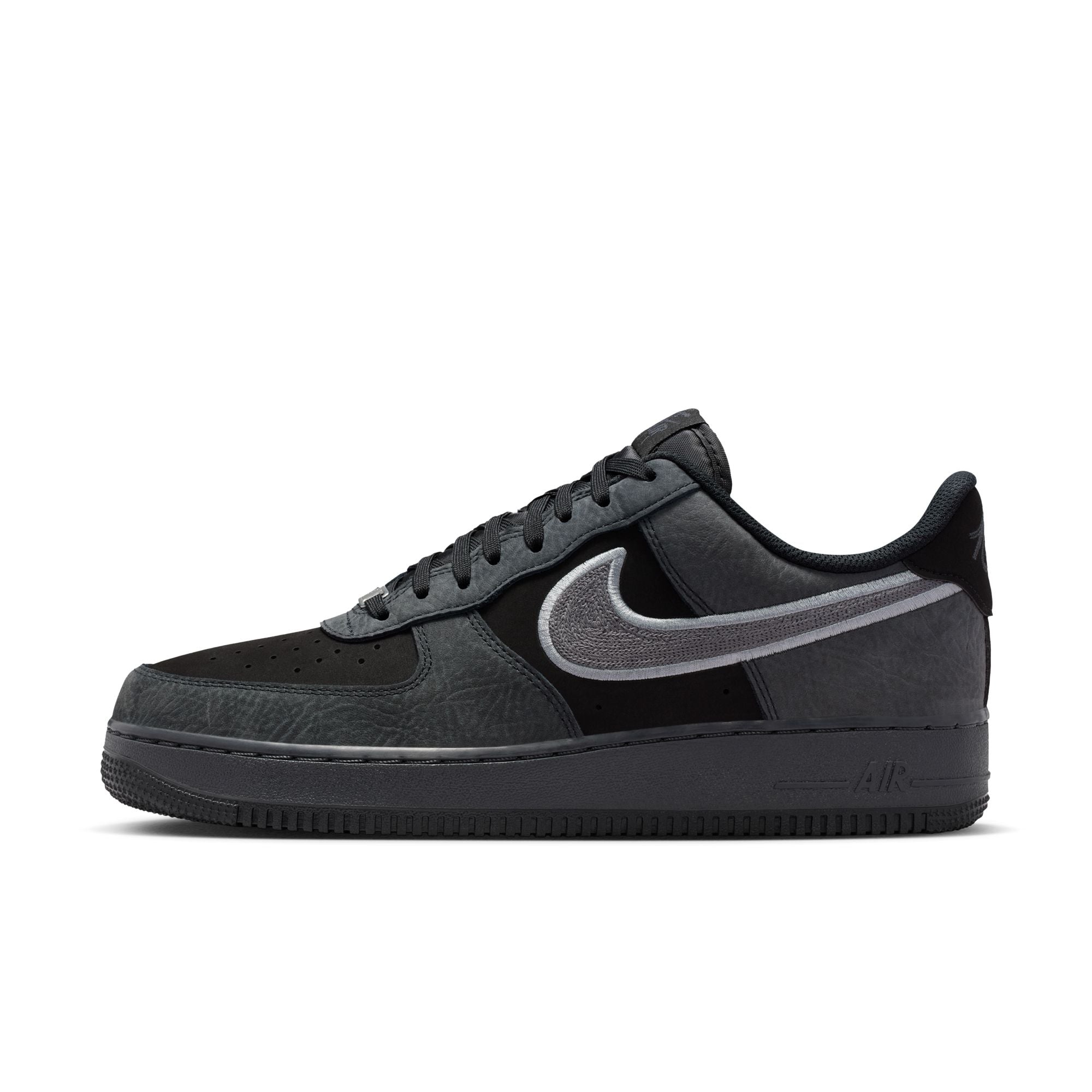AIR FORCE 1 '07 LV8 סניקרס