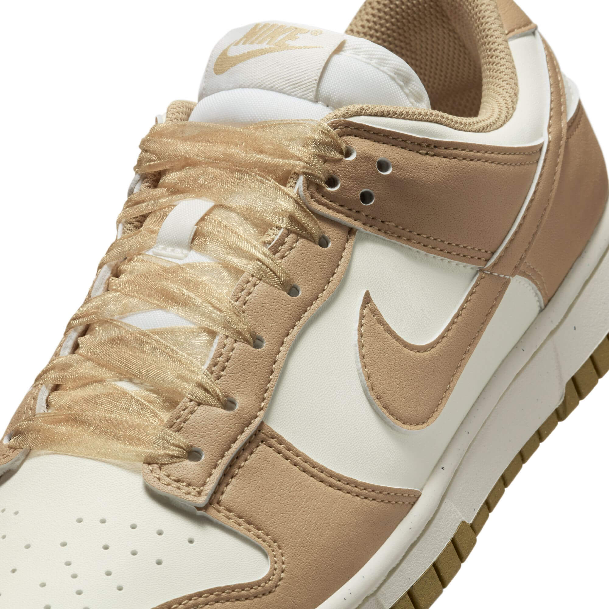 DUNK LOW NEXT NATURE סניקרס