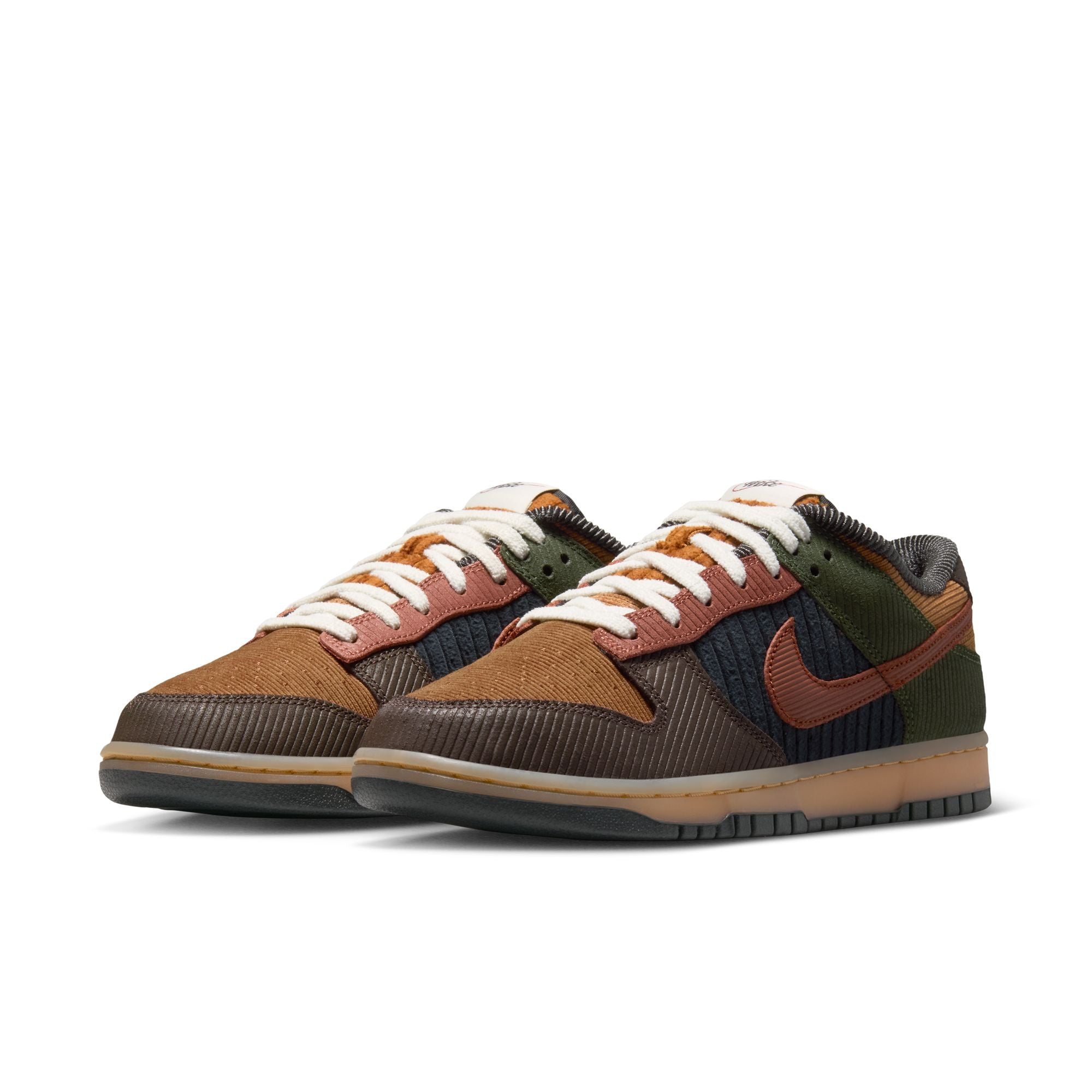 Dunk Low Retro Premium סניקרס
