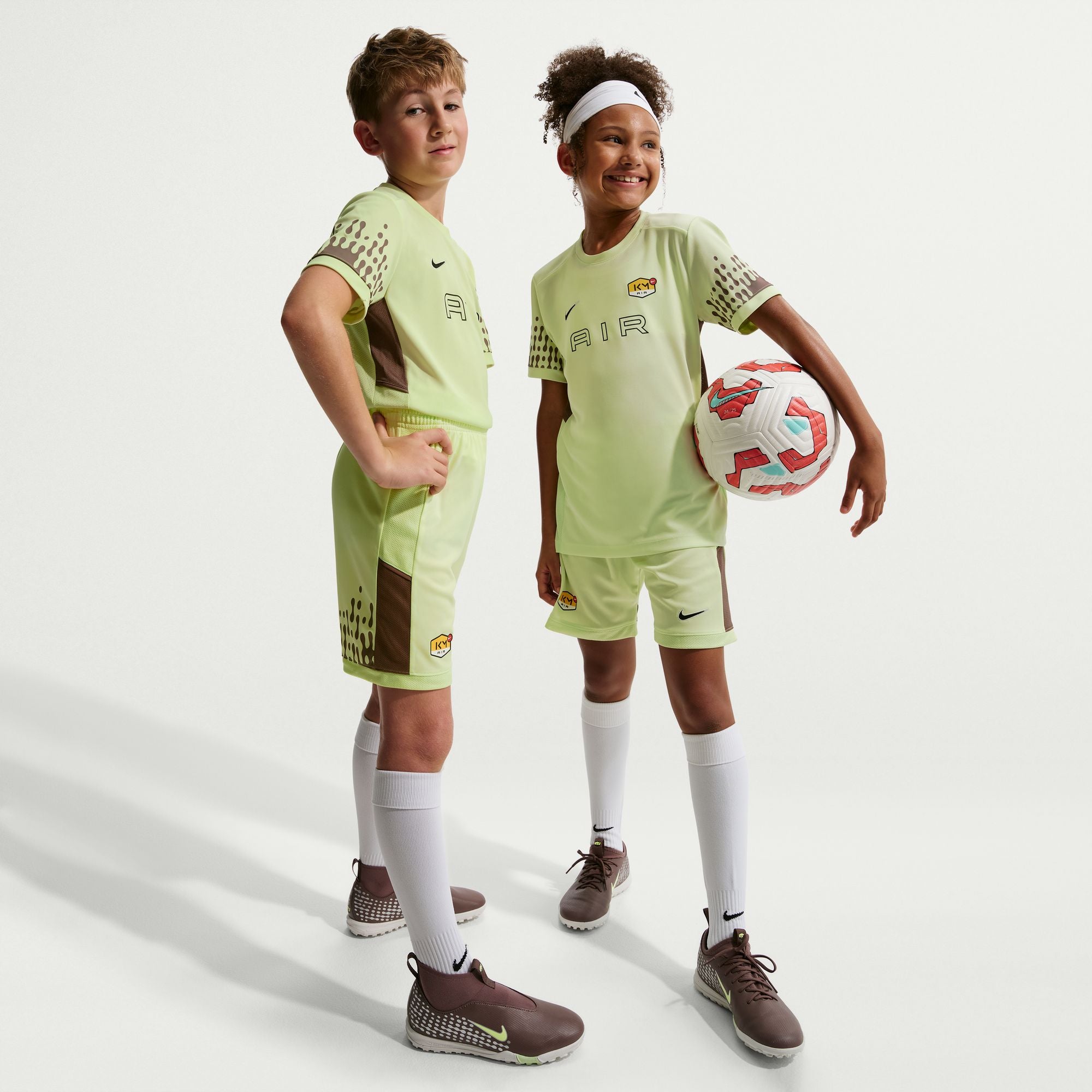 KYLIAN MBAPPE ACADEMY מכנסיים קצרים