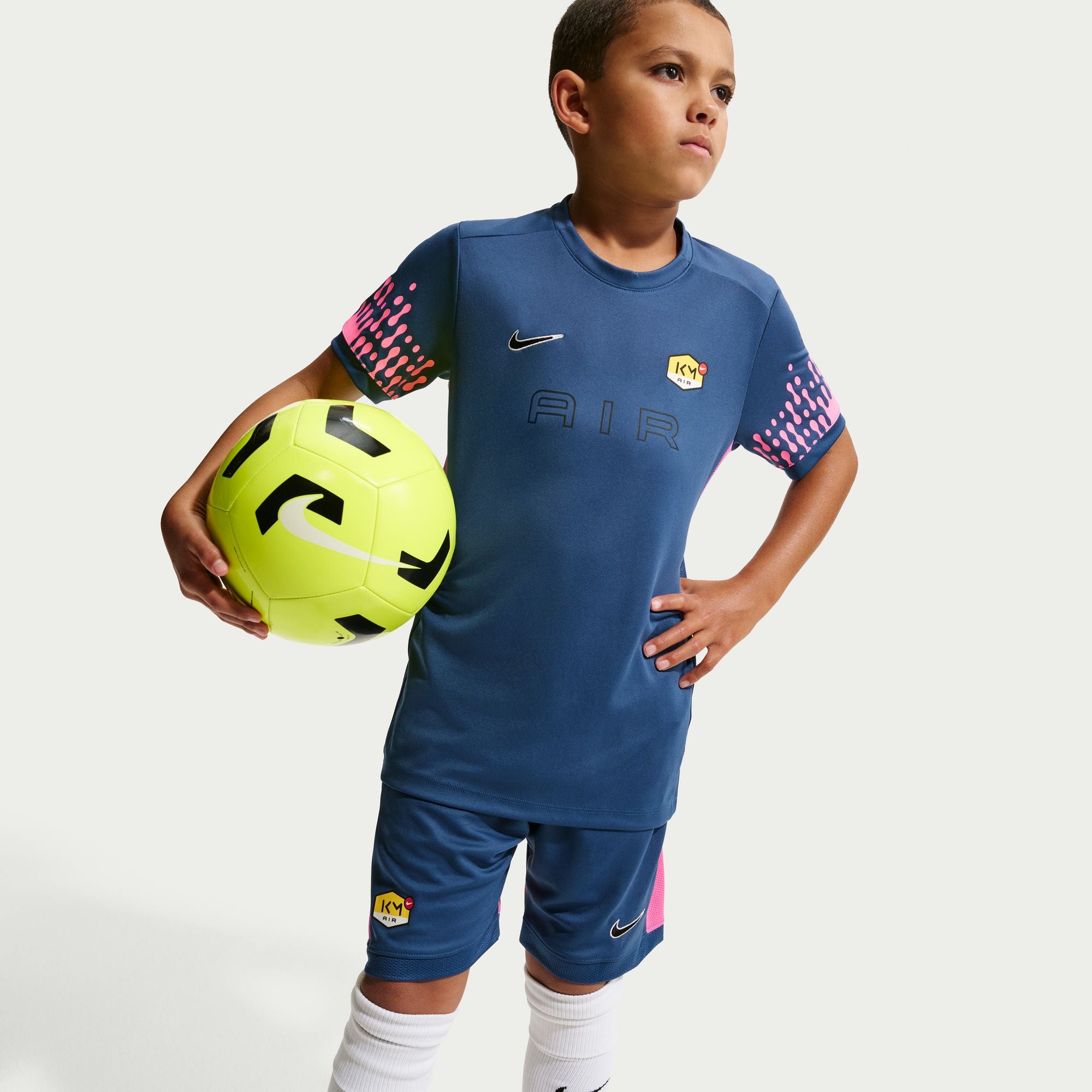 KYLIAN MBAPPE ACADEMY מכנסיים קצרים