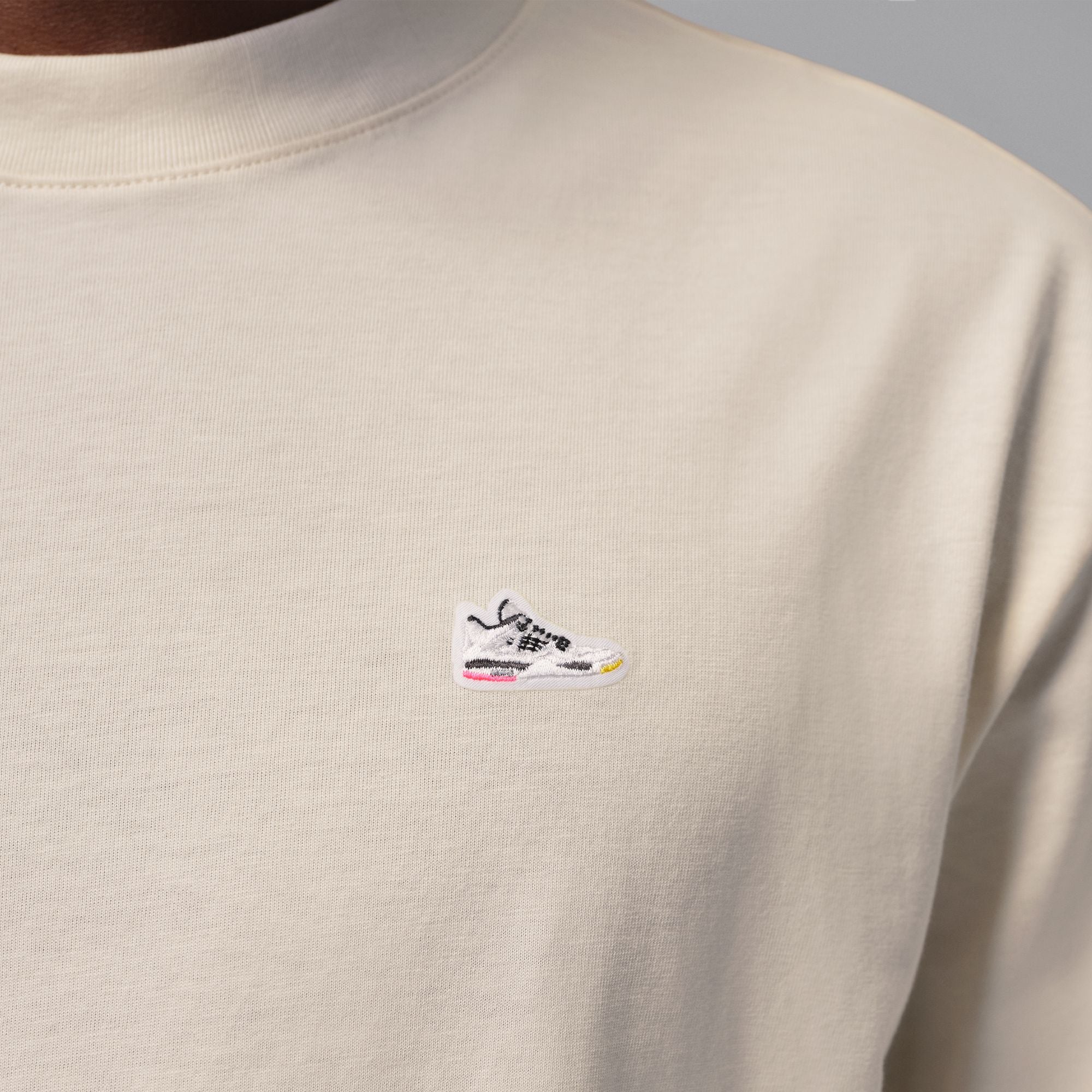JORDAN SNEAKER PATCH טי שירט