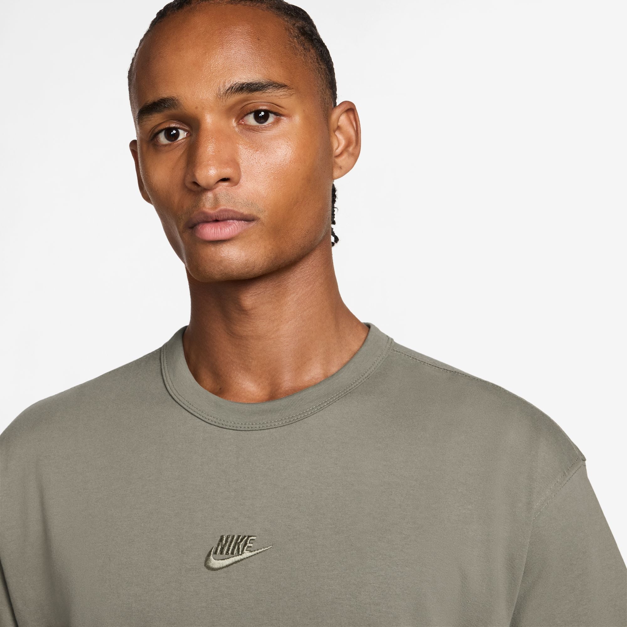 SPORTSWEAR PREMIUM ESSENTIALS טי שירט