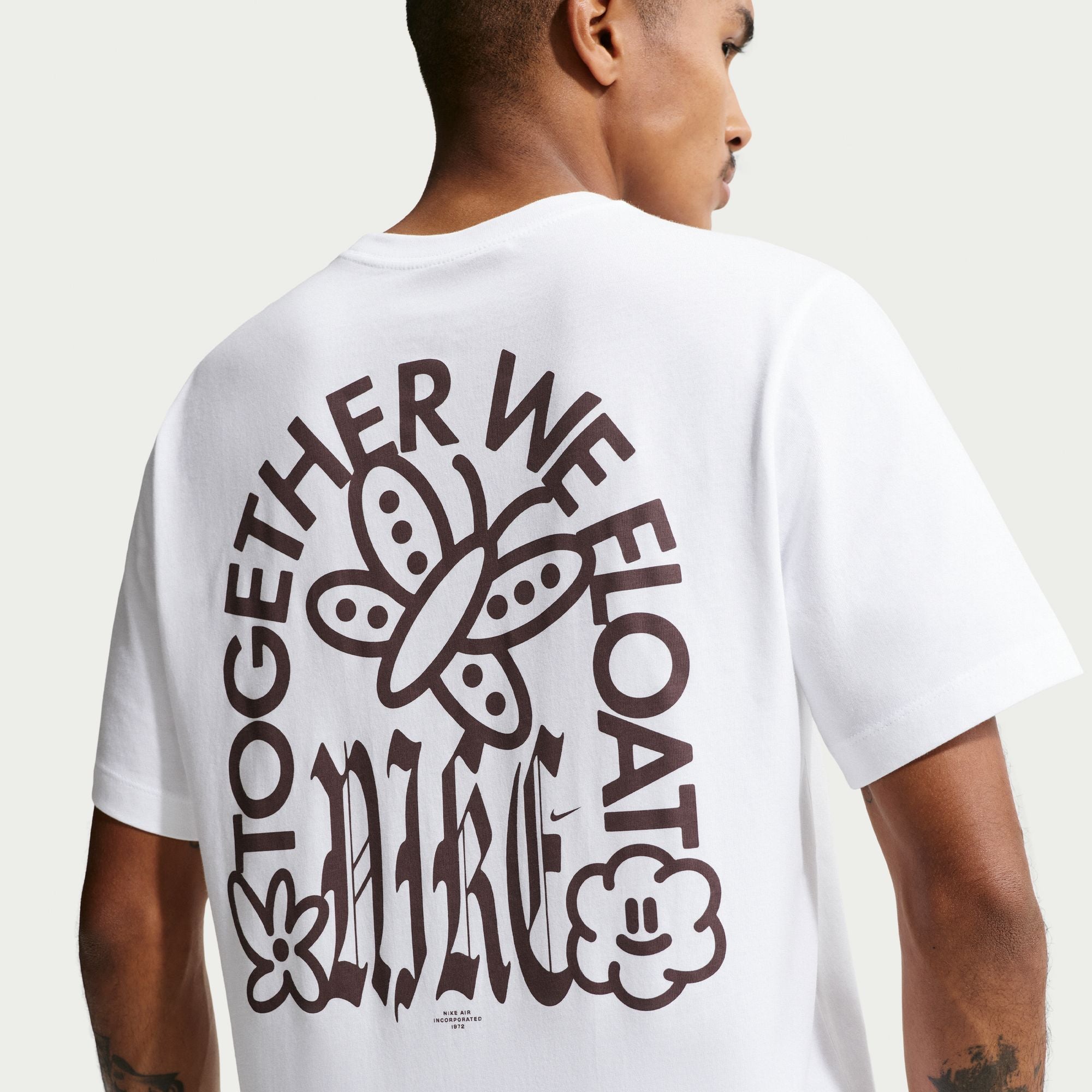 TOGETHER WE FLOAT טי שירט