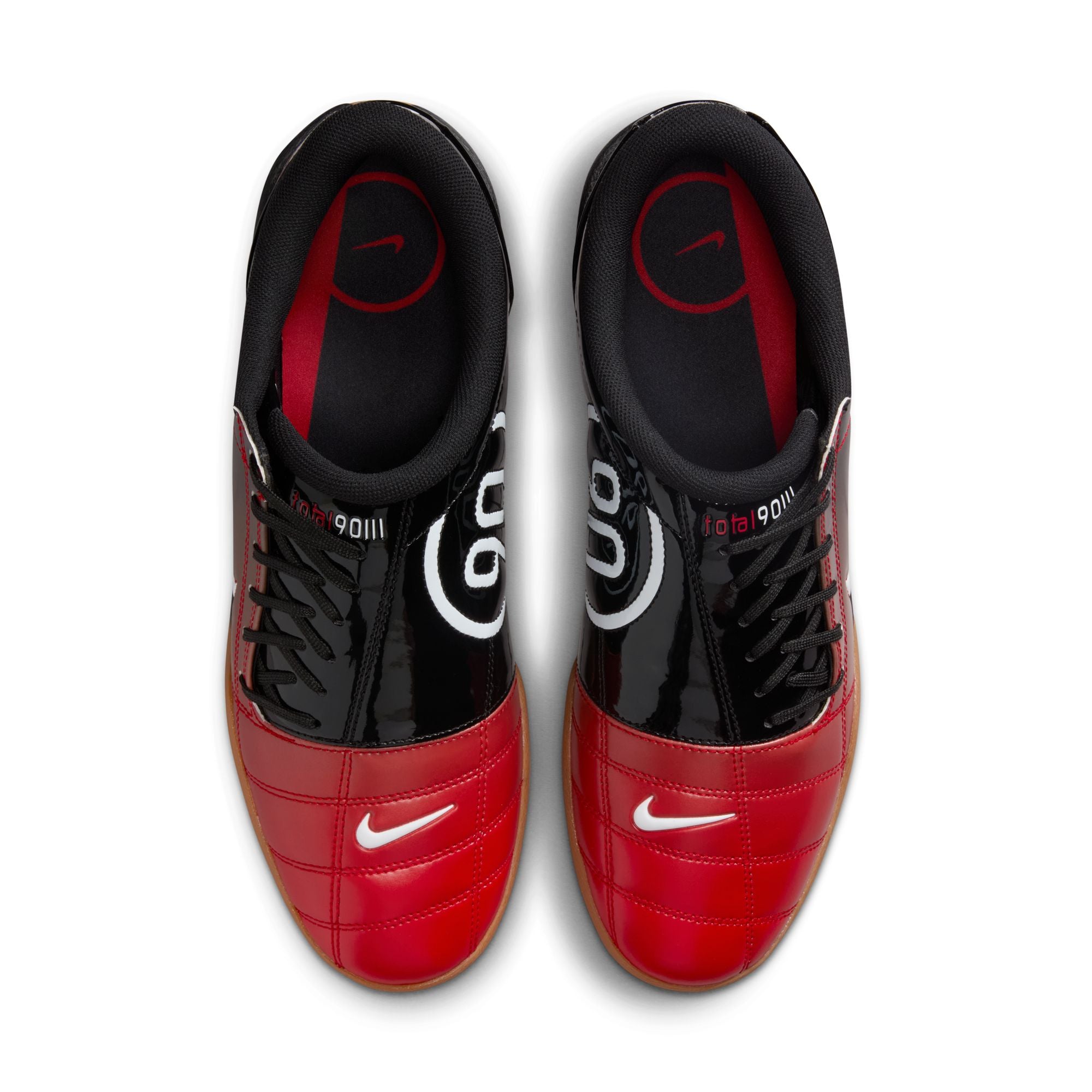 TOTAL 90 סניקרס