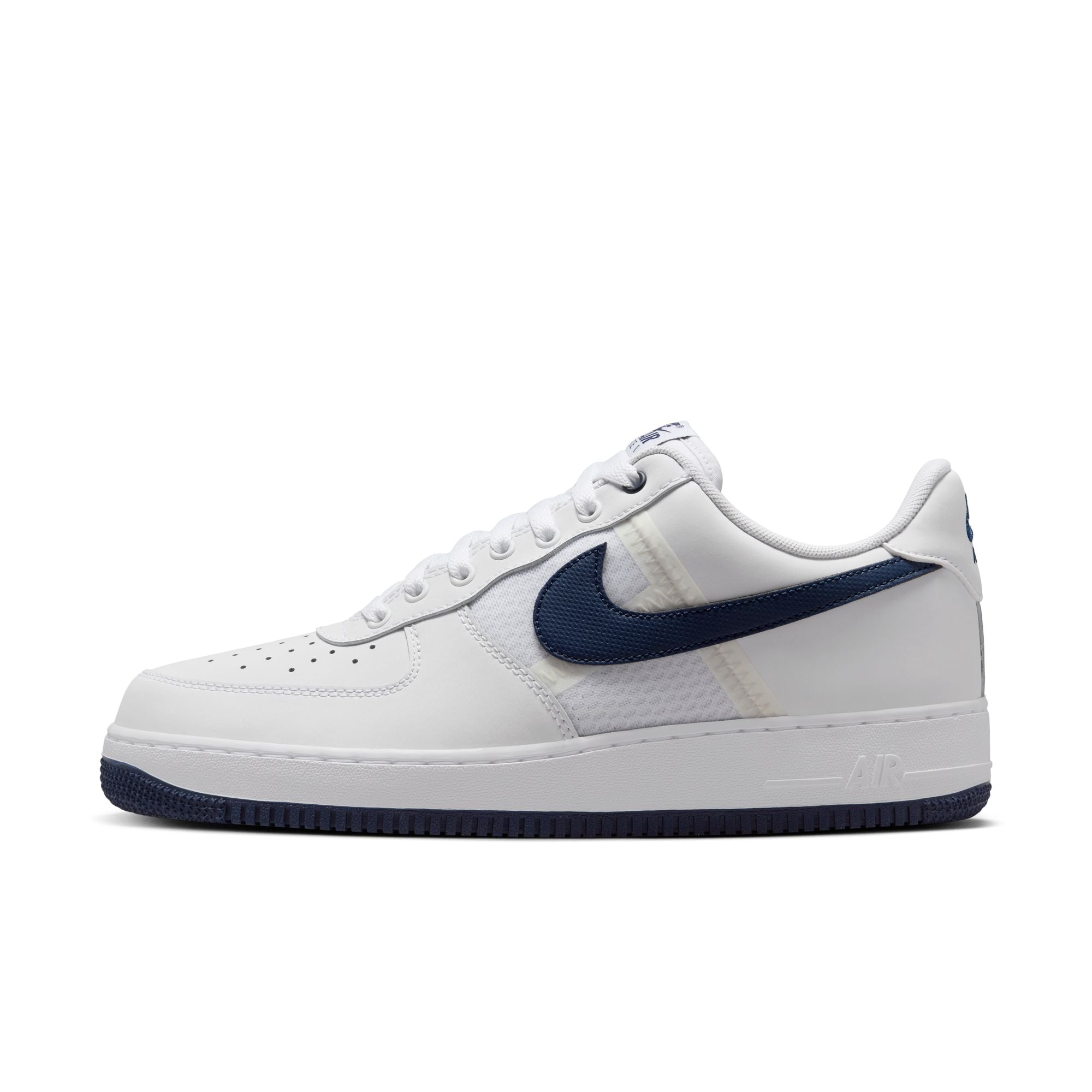 NIKE AIR FORCE 1 07 LV8 סניקרס