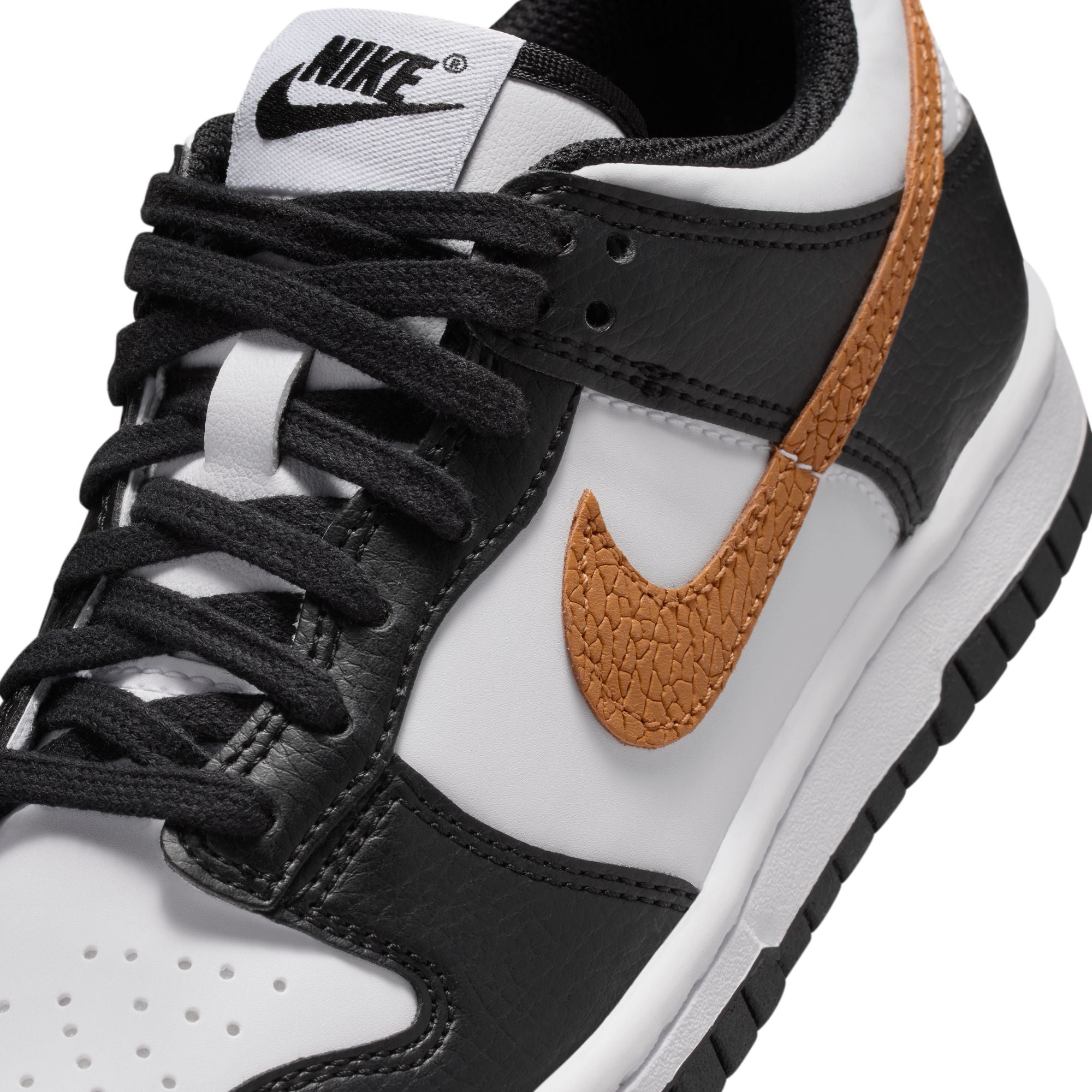 NIKE DUNK LOW סניקרס