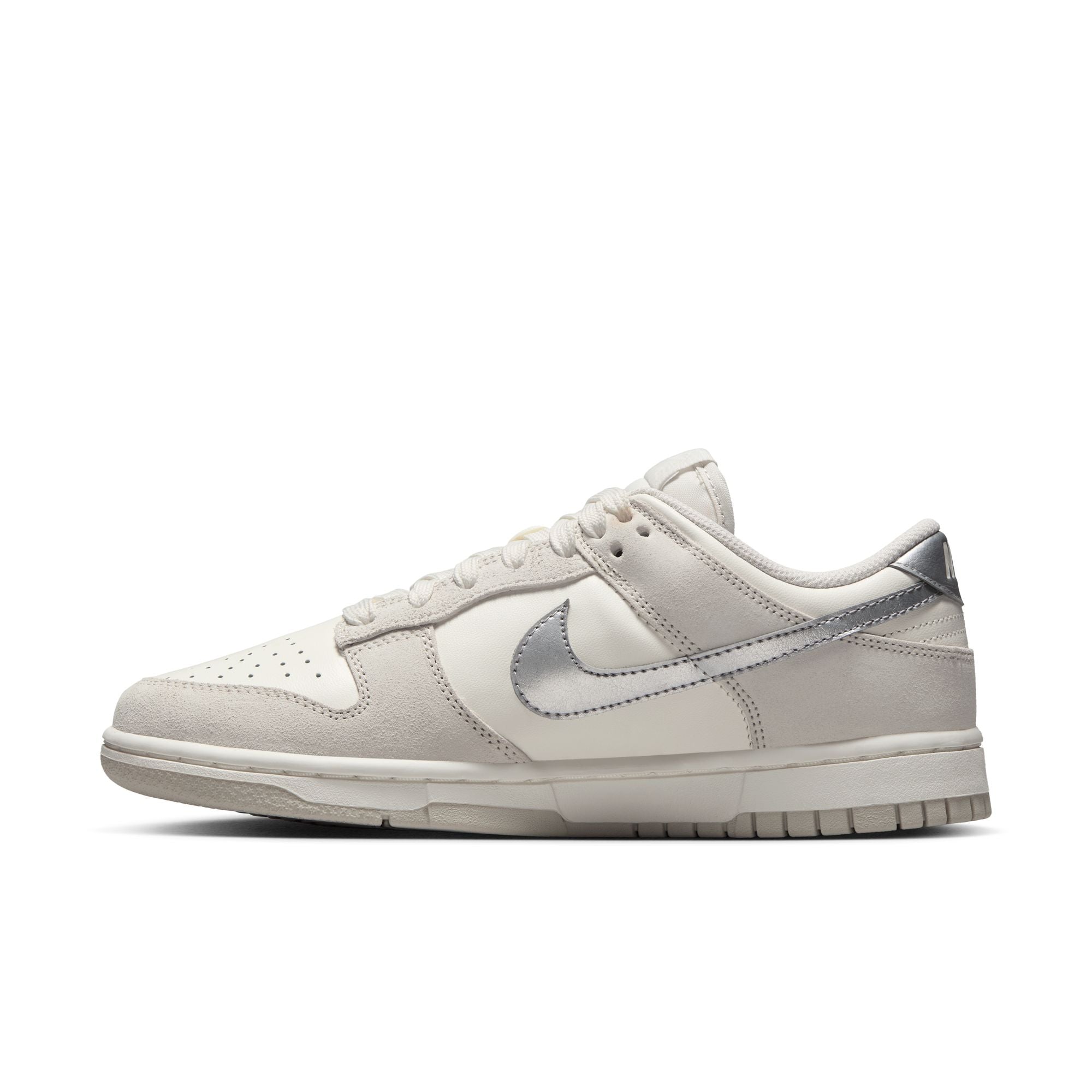 NIKE DUNK LOW סניקרס