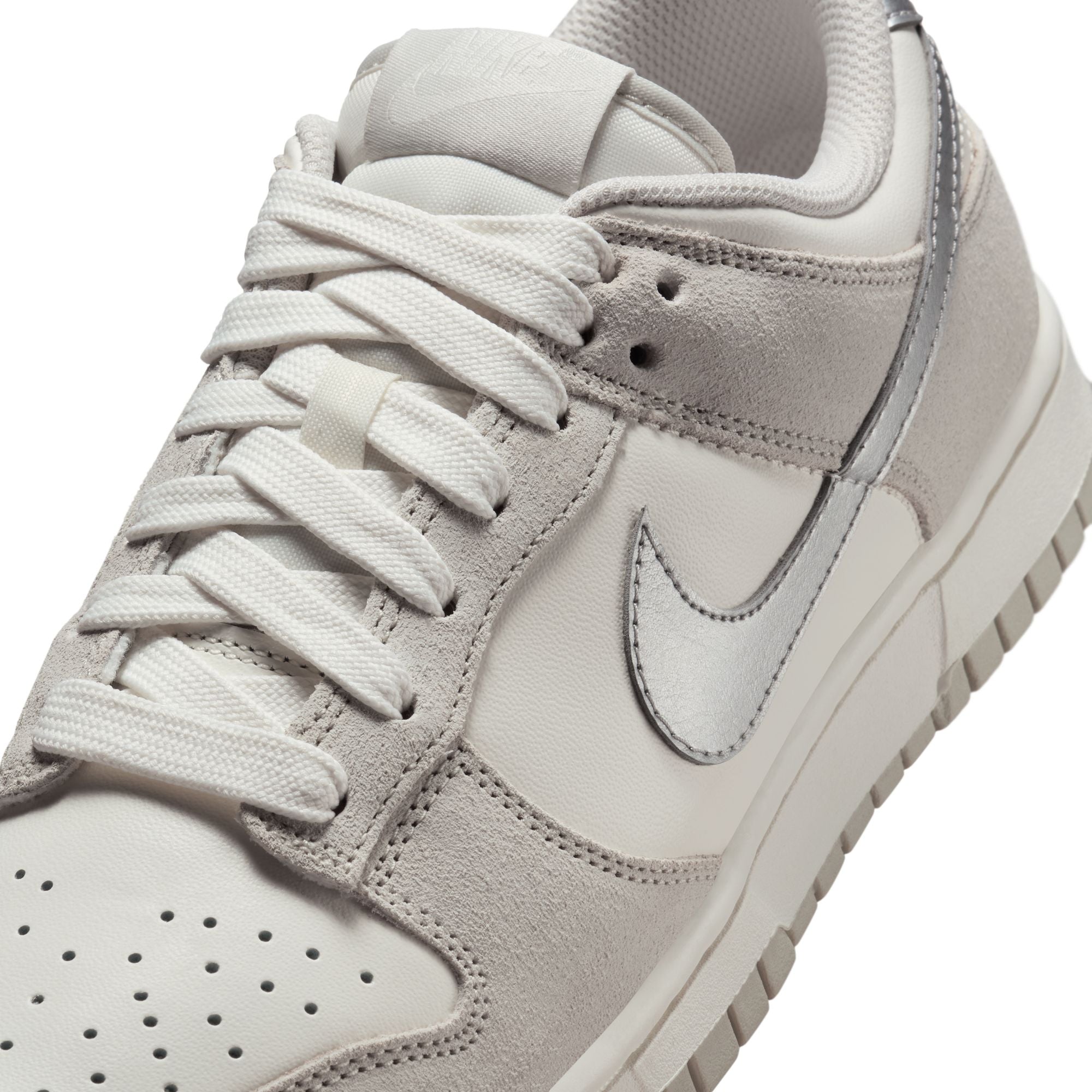 NIKE DUNK LOW סניקרס