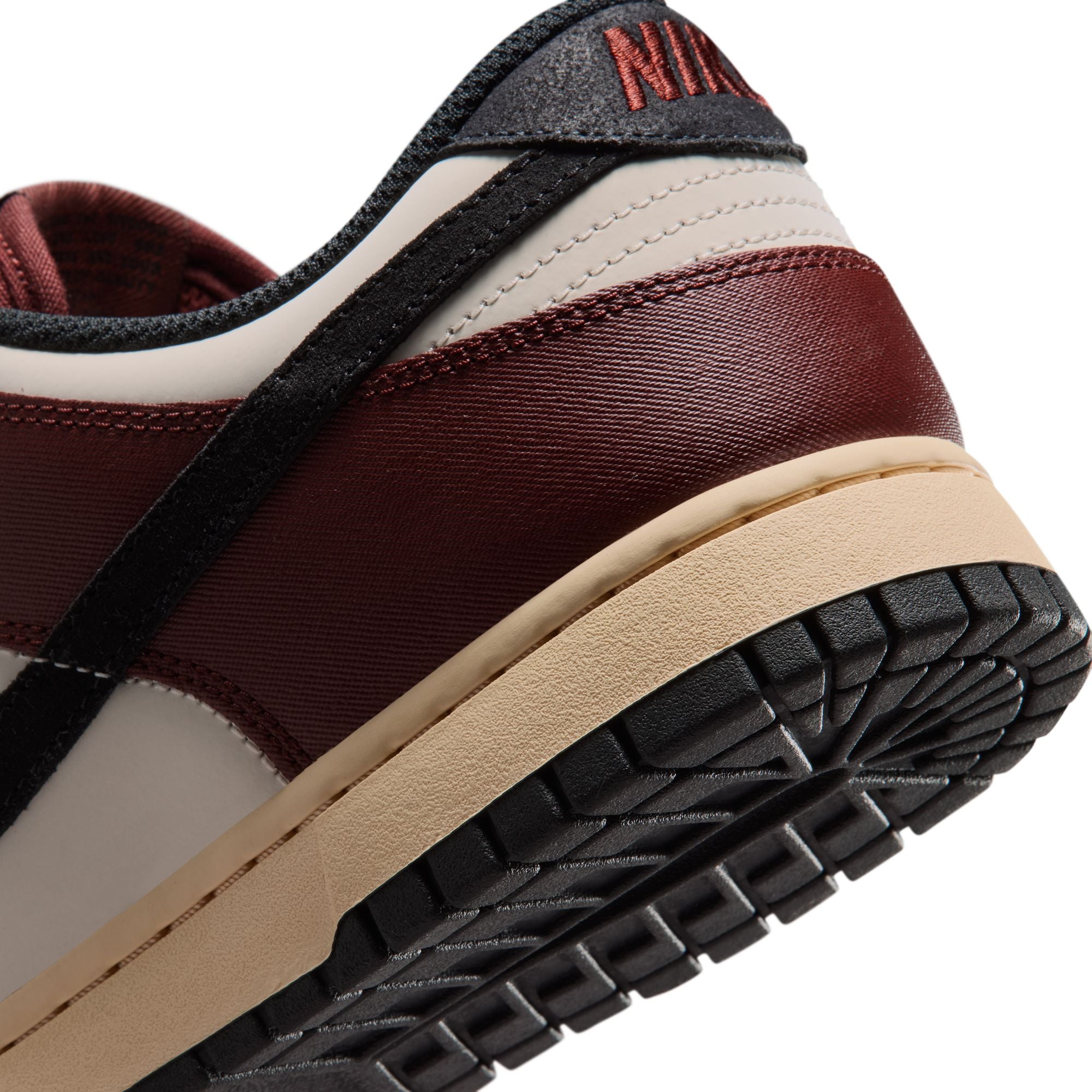 DUNK LOW RETRO סניקרס