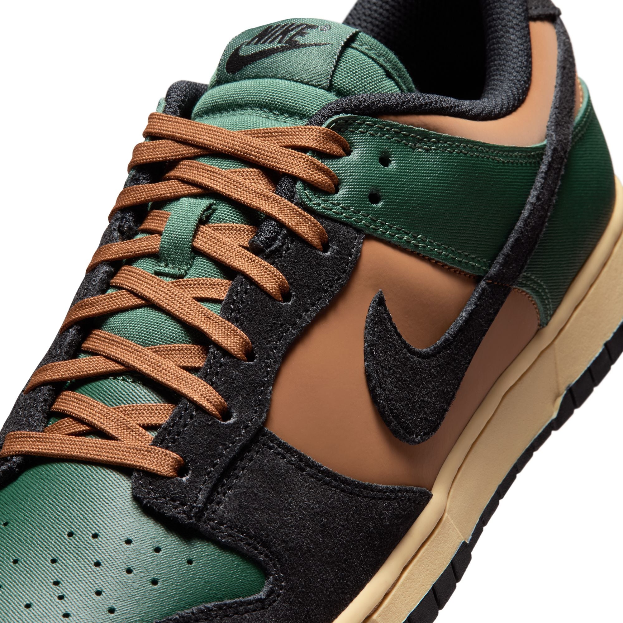 DUNK LOW RETRO