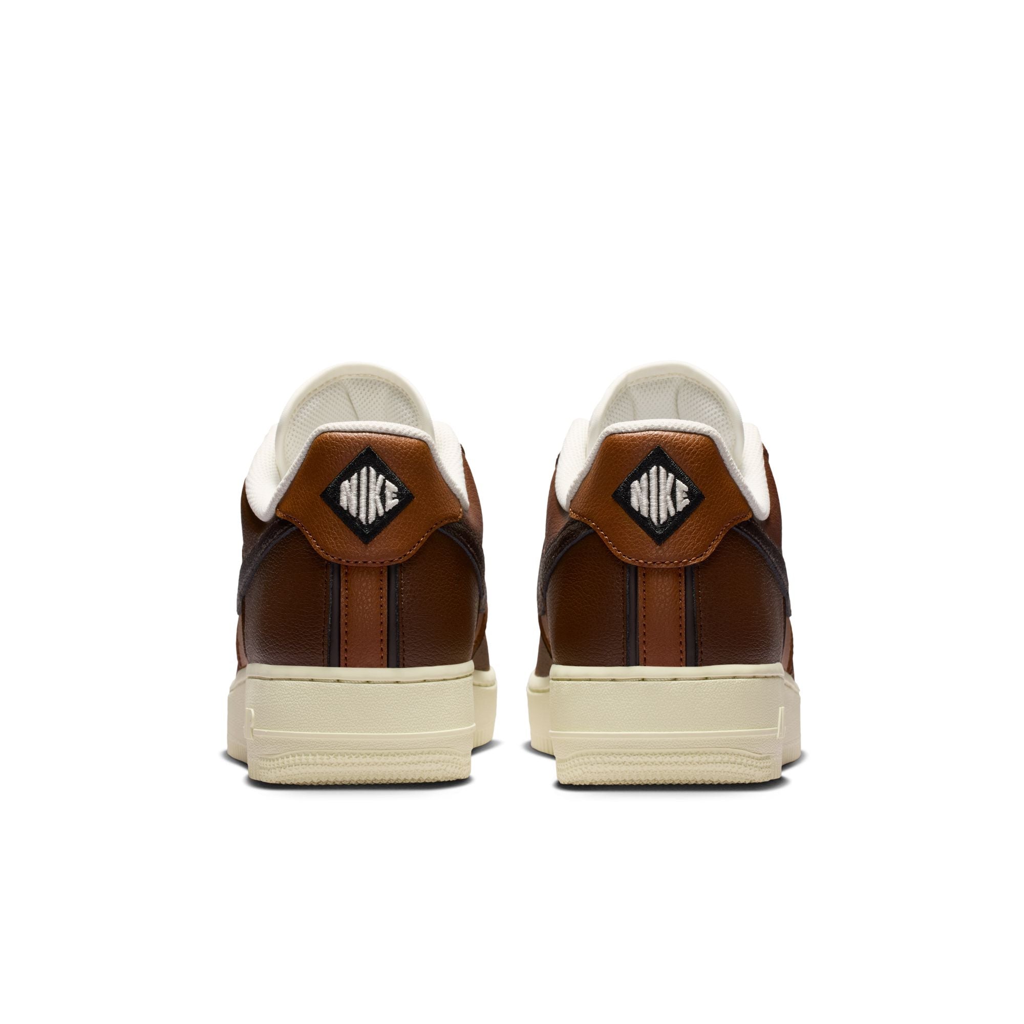 Air Force 1 '07 LV8 סניקרס