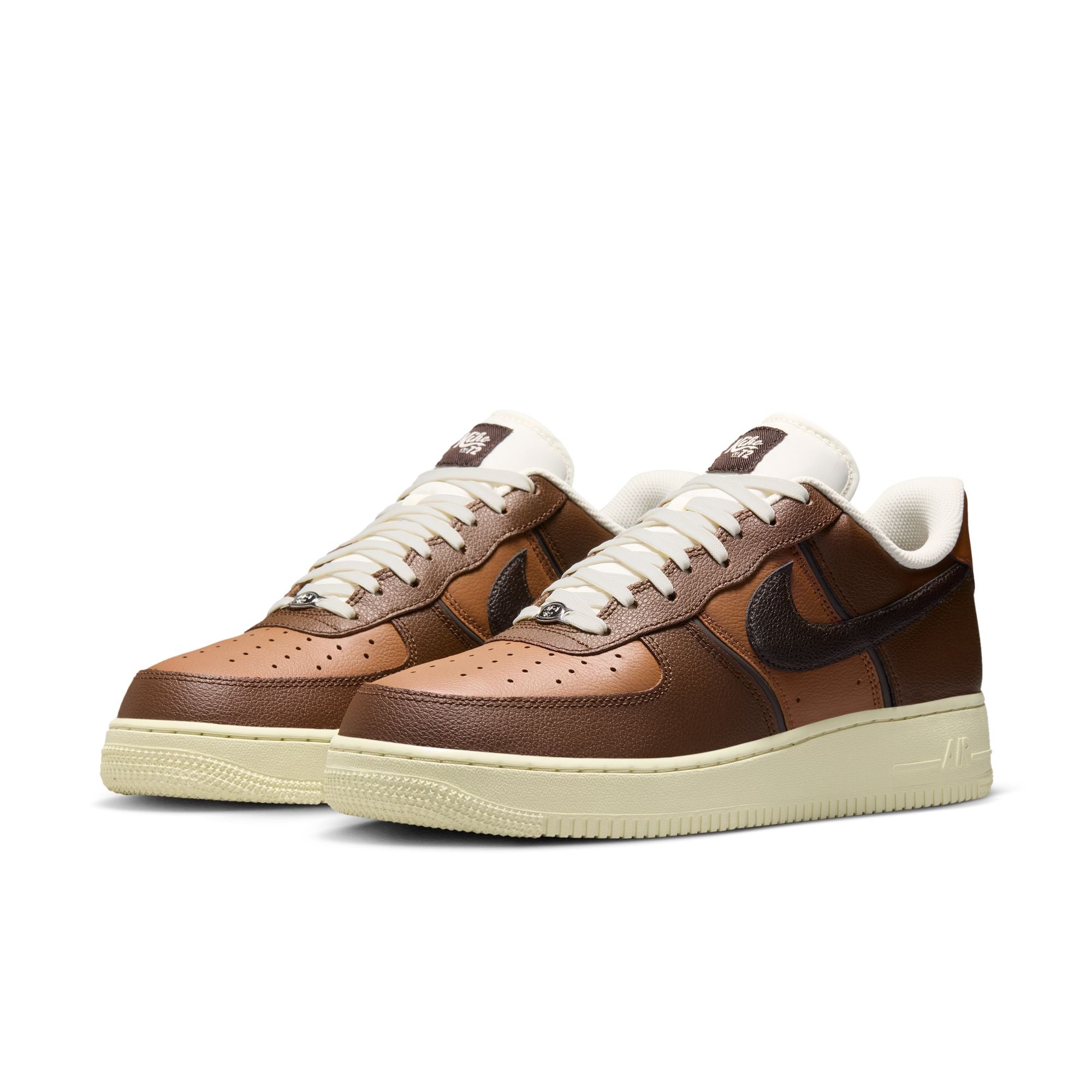 Air Force 1 '07 LV8 סניקרס