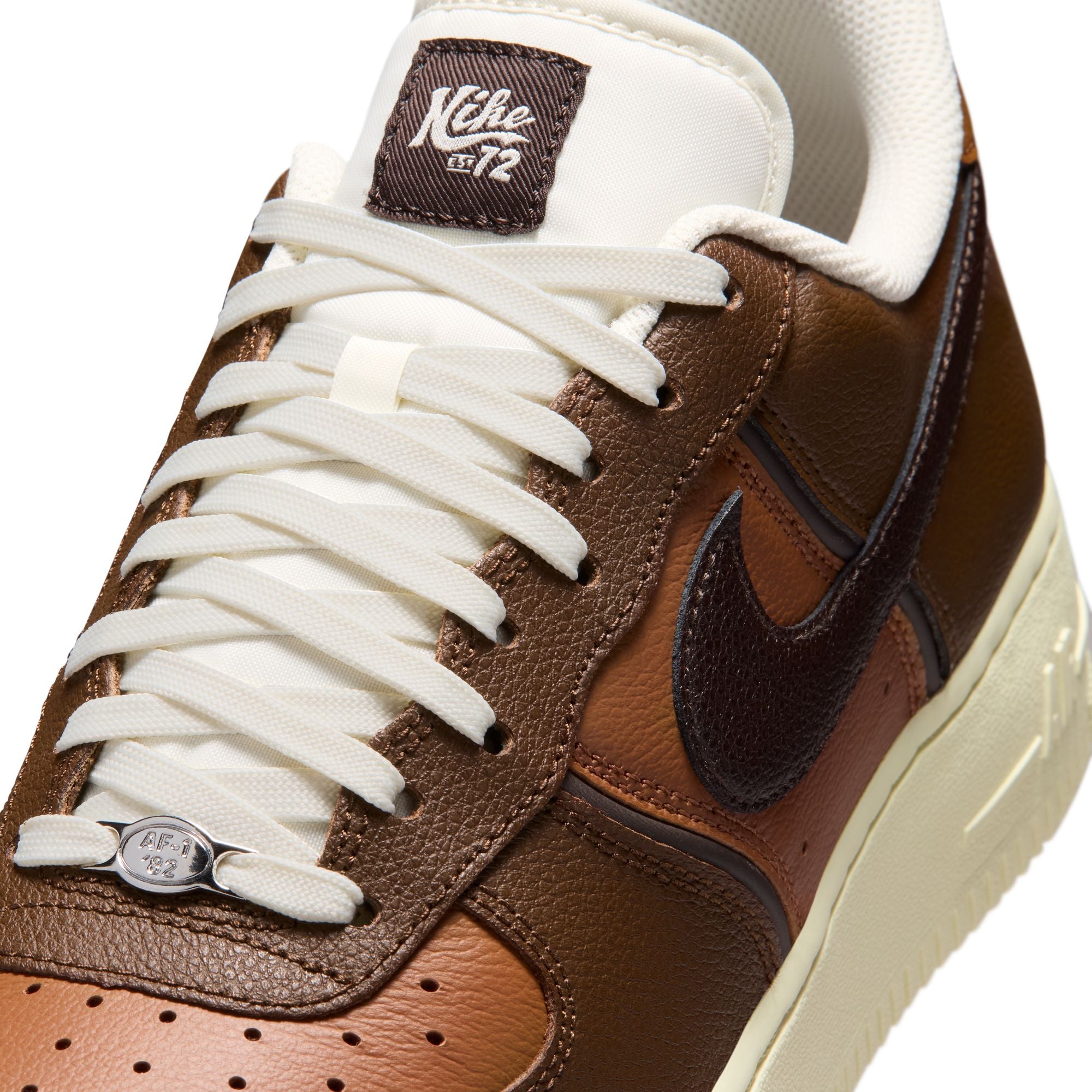 Air Force 1 '07 LV8 סניקרס