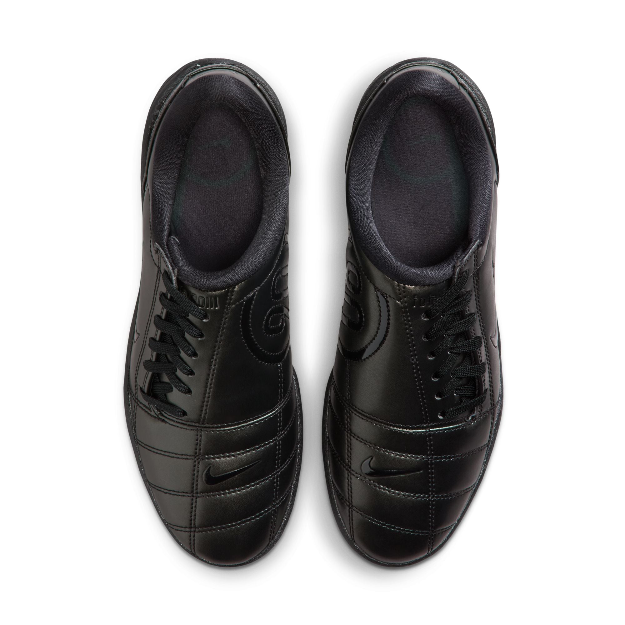 TOTAL 90 סניקרס