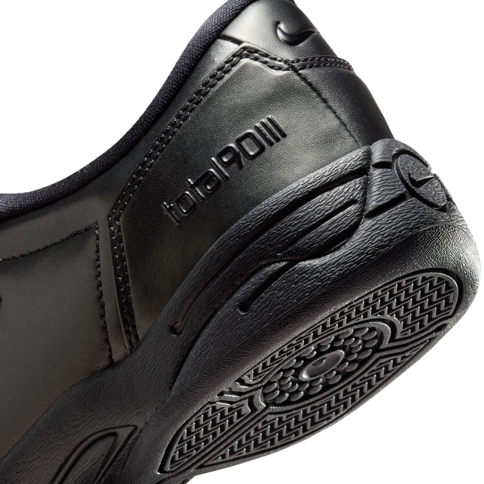 TOTAL 90 סניקרס