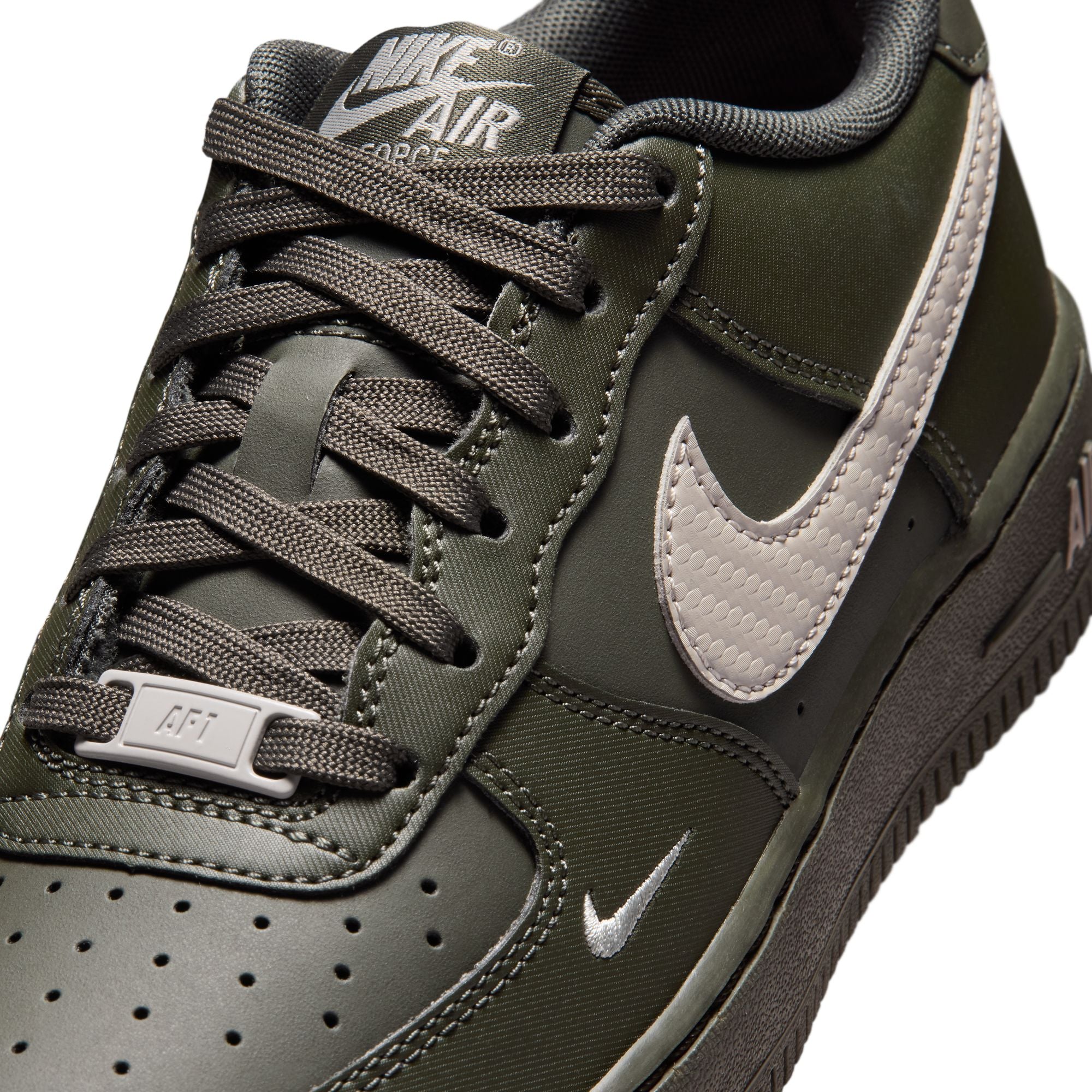 AIR FORCE 1 Tech Essential סניקרס