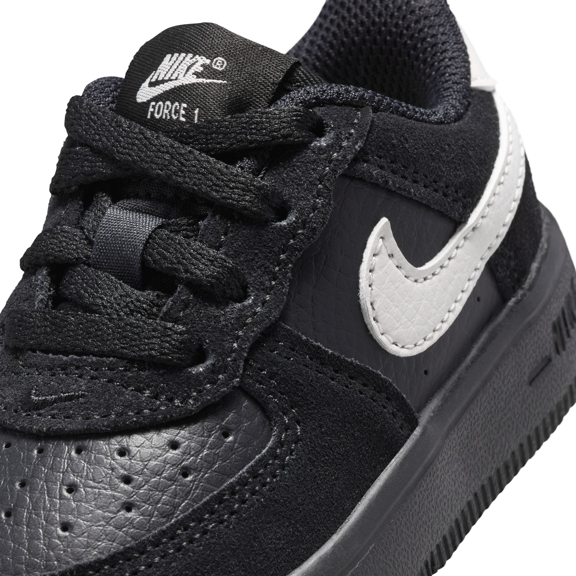 AIR FORCE 1 LOW LV8 סניקרס