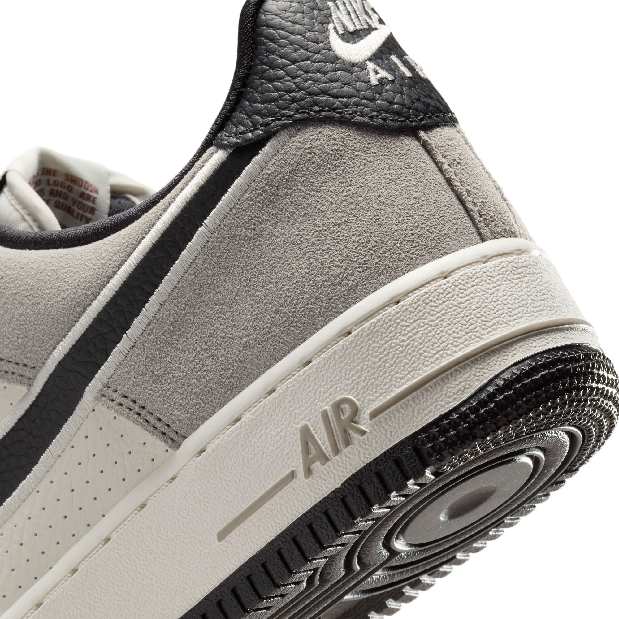 NIKE AIR FORCE 1 '07 LV8 סניקרס